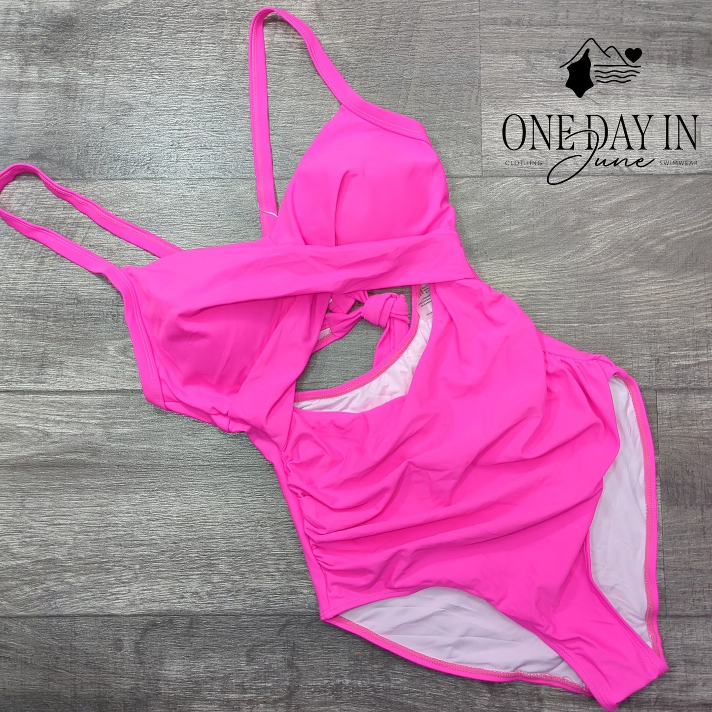 Eomenie Cross Front Cut Out One Piece Swimsuit Size M