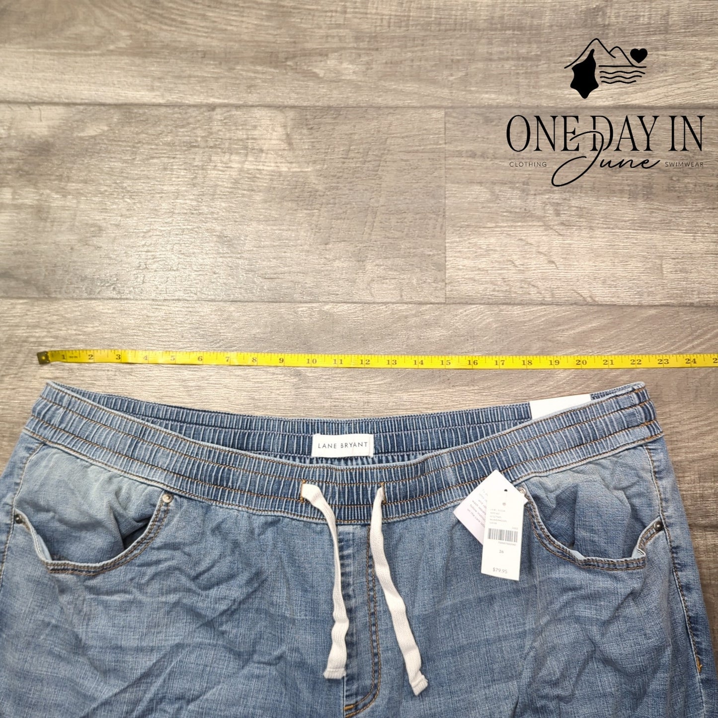 Lane Bryant Plus Size Mid Rise Wide Leg Pull On Drawstring Crop Jeans Size 26