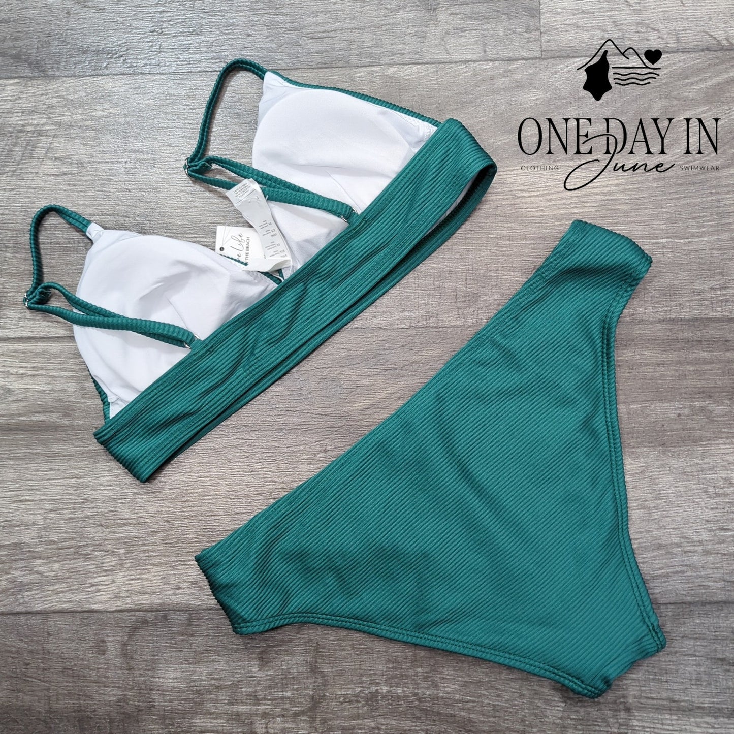 Cupshe V Neck Ribbed One Piece Swimsuit Size M