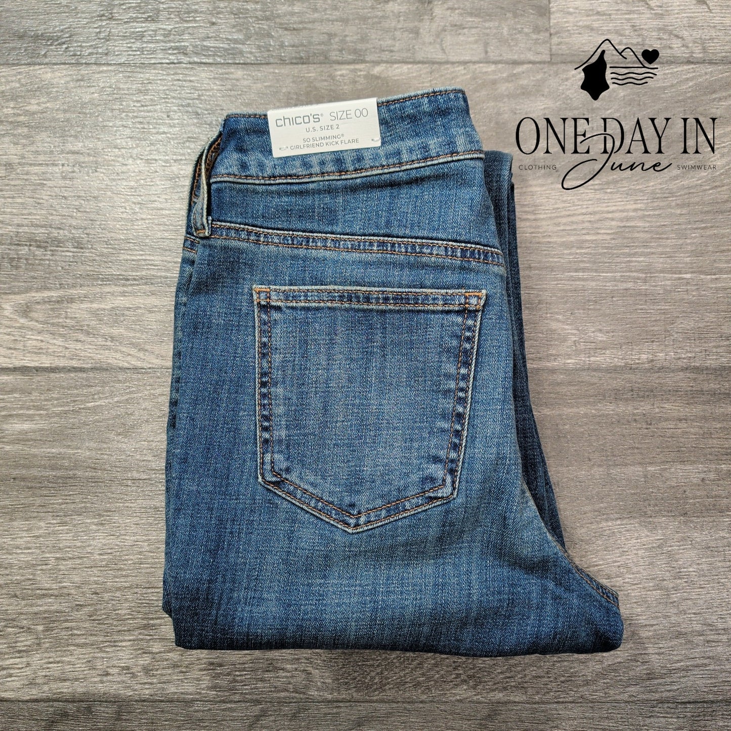 Chico's Girlfriend Kick Flare Jeans Size Chico's 00 (2)