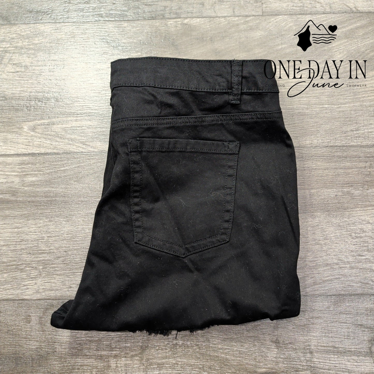 Ethyl Clothing Black Distressed Fringe Hem Jeans Stretch NWT Size 16