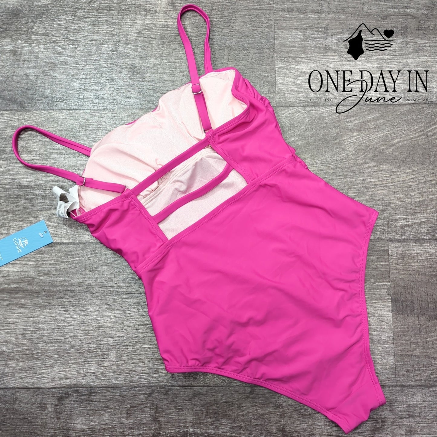 Cupshe Straight Neck Tummy Control One Piece Swimsuit Size S