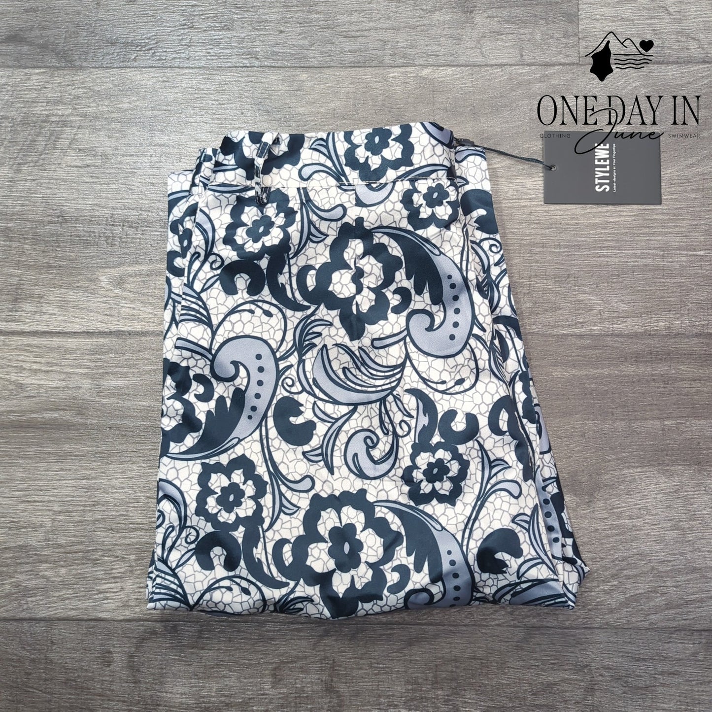 Stylewe Satin Paisley Crop Pants Size 10