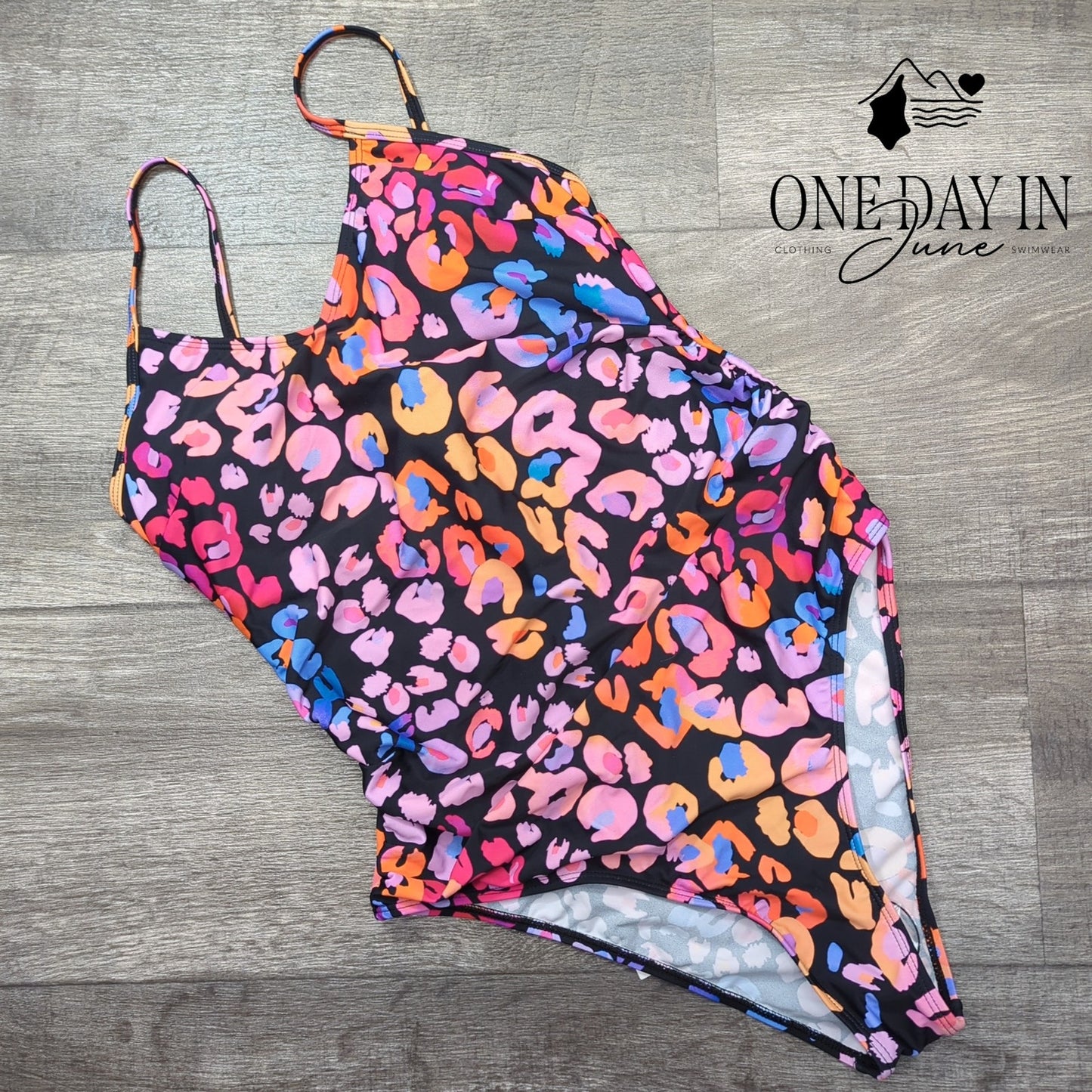 Cupshe Tummy Control One Piece Swimsuit Size M