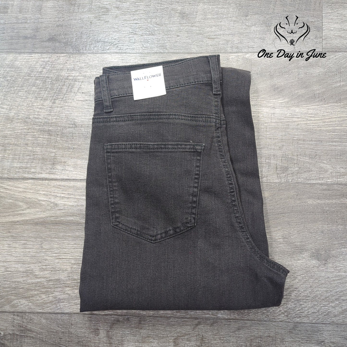 WallFlower Juniors The Dad Jean Size 9