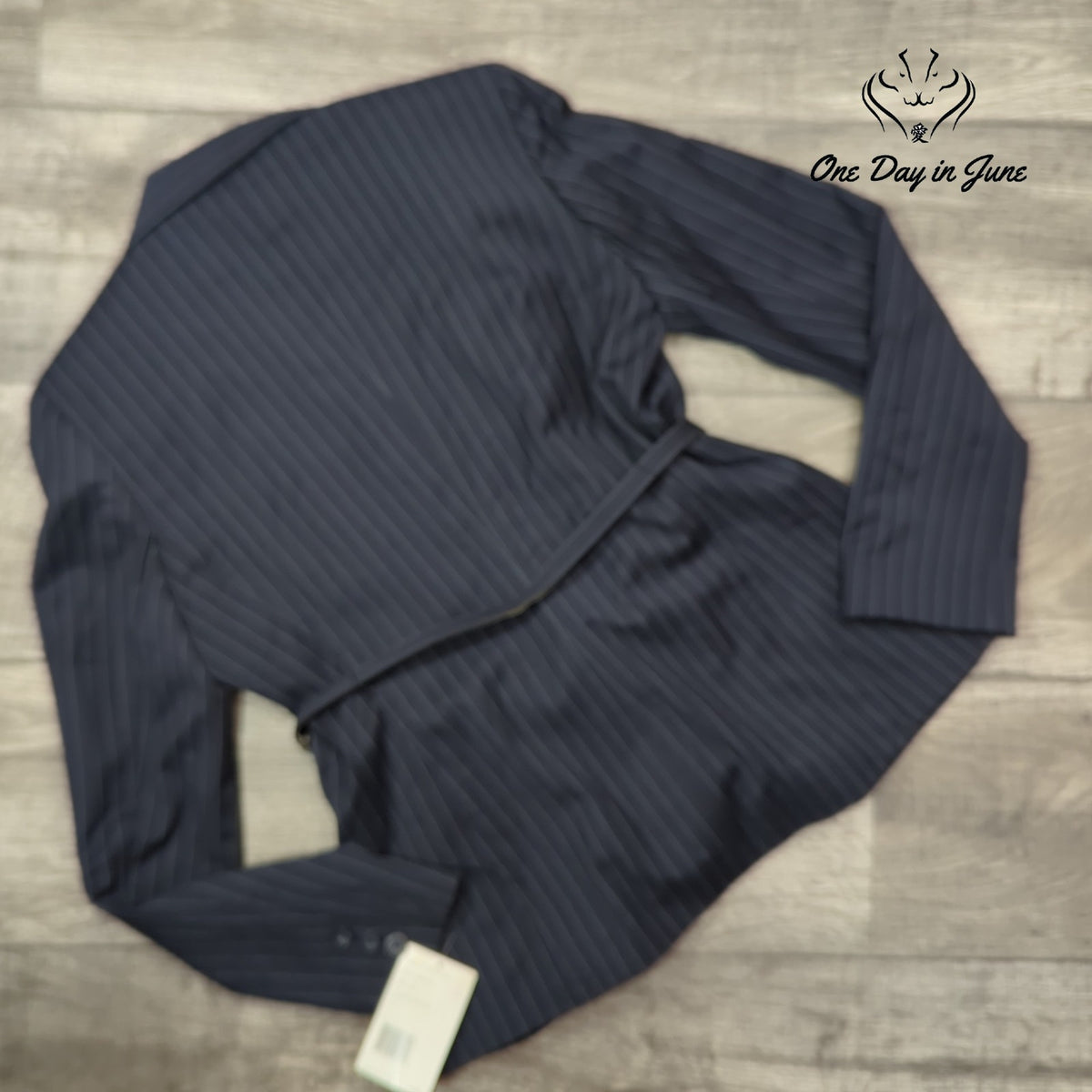 Villager Liz Claiborne Pinstripe Belted Blazer Navy Stretch NWT Size 6