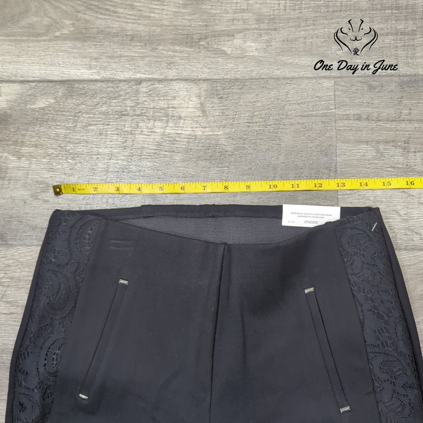 Chico's So Slimming Juliet Slim Leg Pants Size 4 (Chico's 0)
