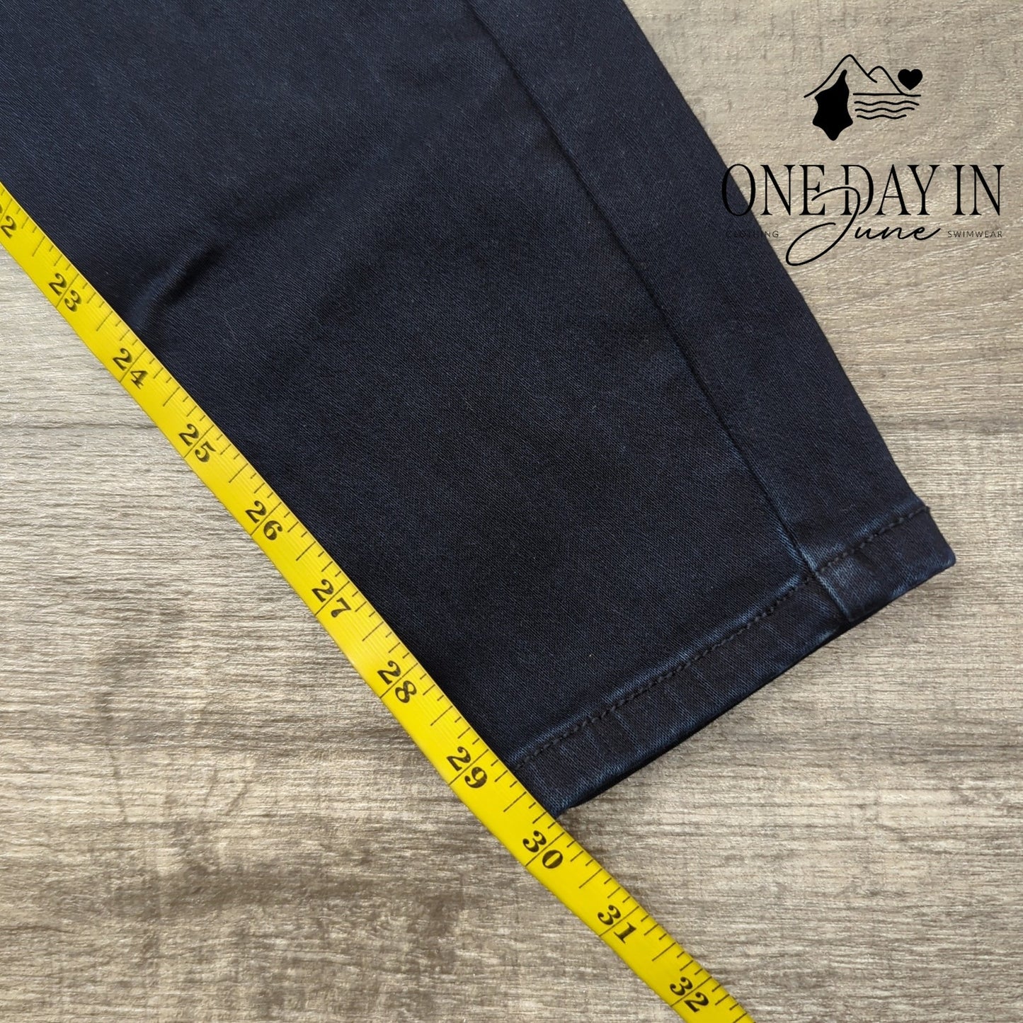 Universal Thread High Rise Pull On Jegging Jeans Size 10