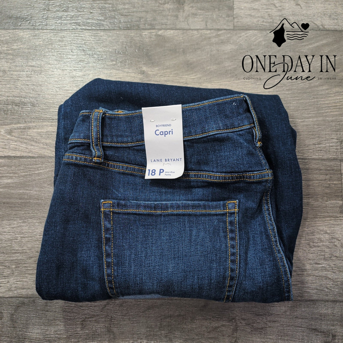 Lane Bryant Boyfriend Capri Jeans Mid Rise Petite Medium Wash NWT Size 18P