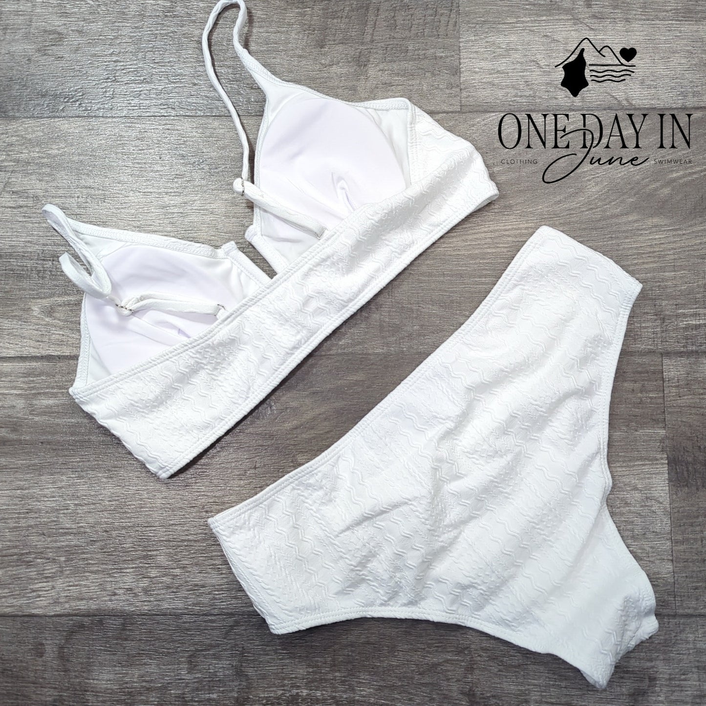 Charmleaks V Wire Textured Bikini Swimsuit Size L