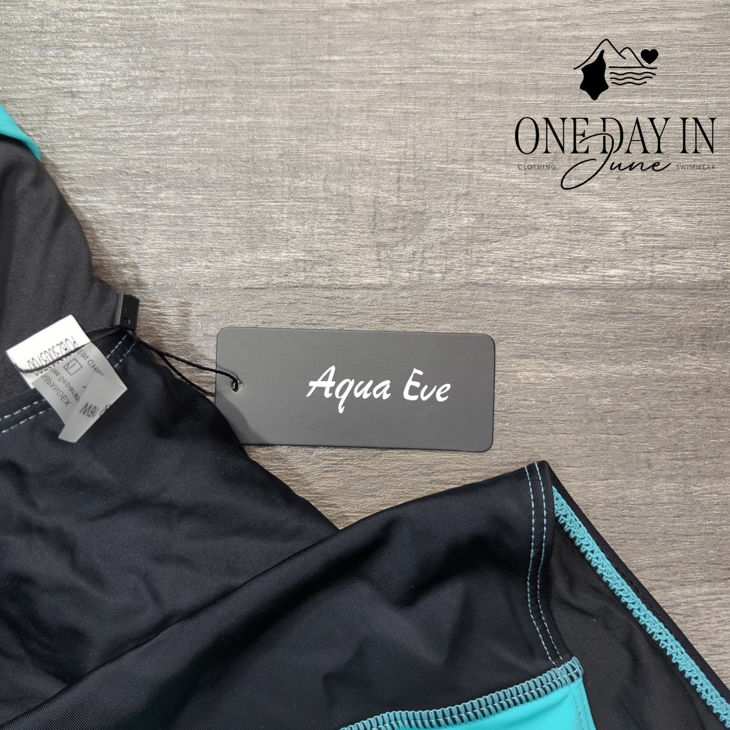 Aqua Eve Plus Size One Piece Swimsuit Size 16W
