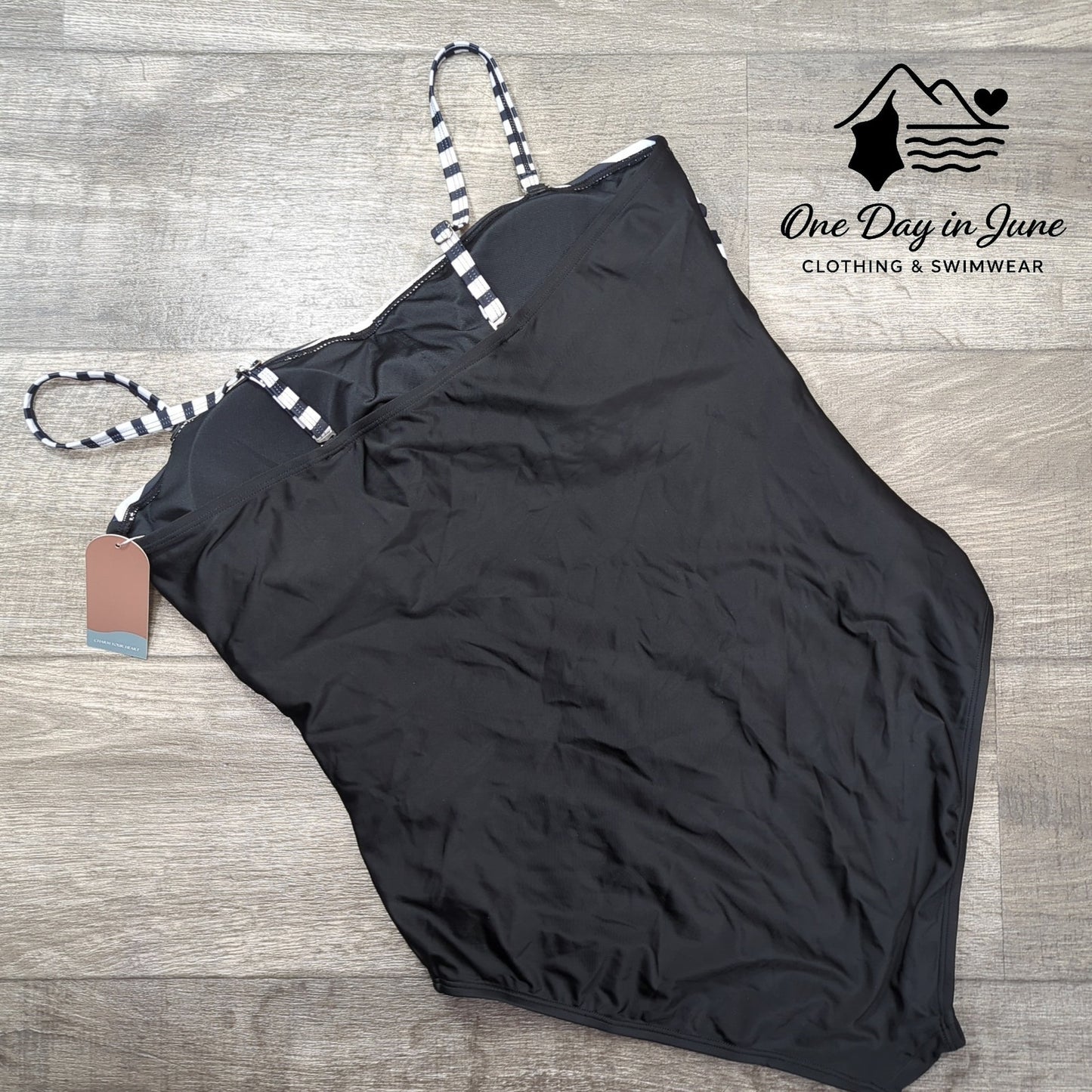 Smismivo Plus Size Cross Front One Piece Swimsuit Size XXL