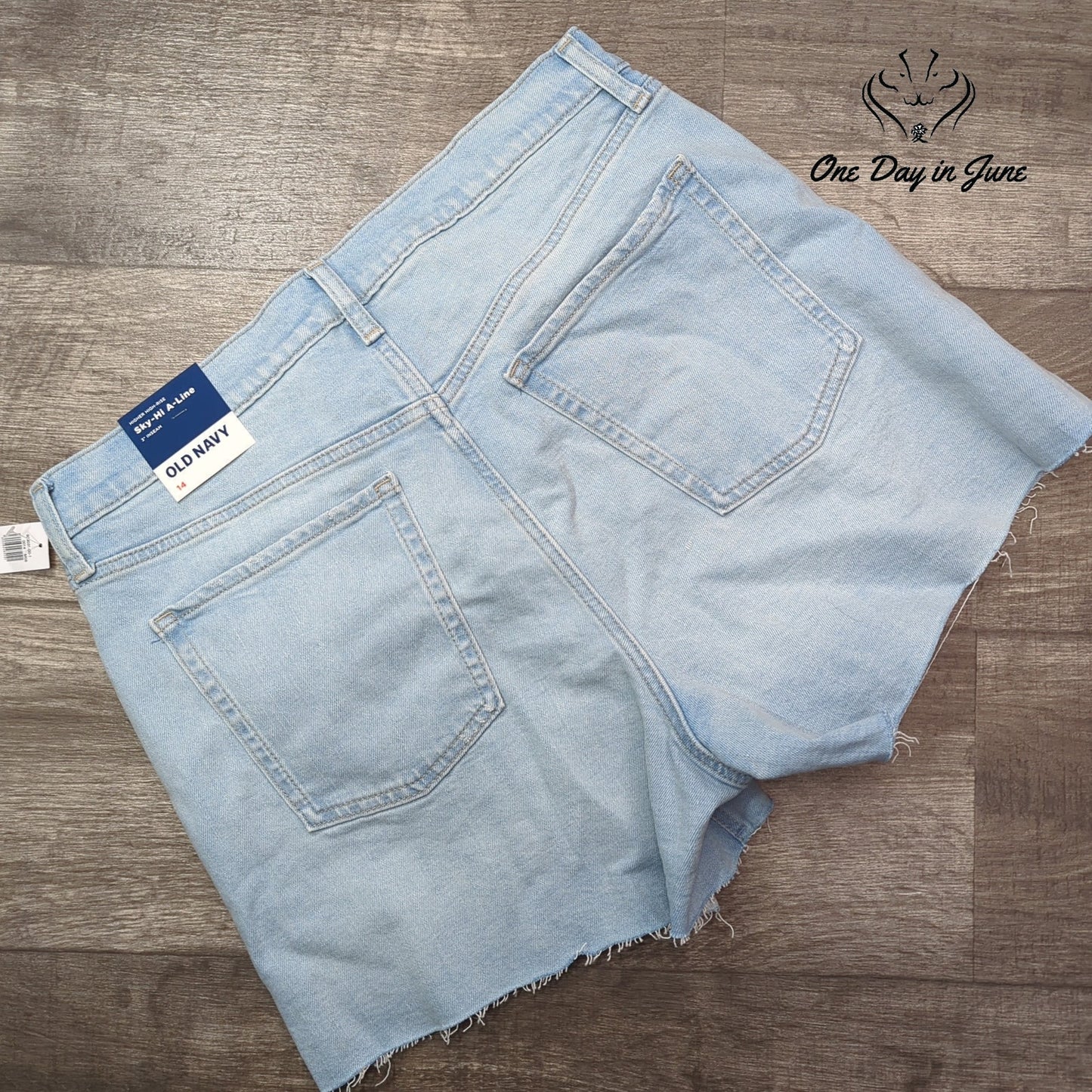 Old Navy Sky hi A Line Denim Shorts Size 14