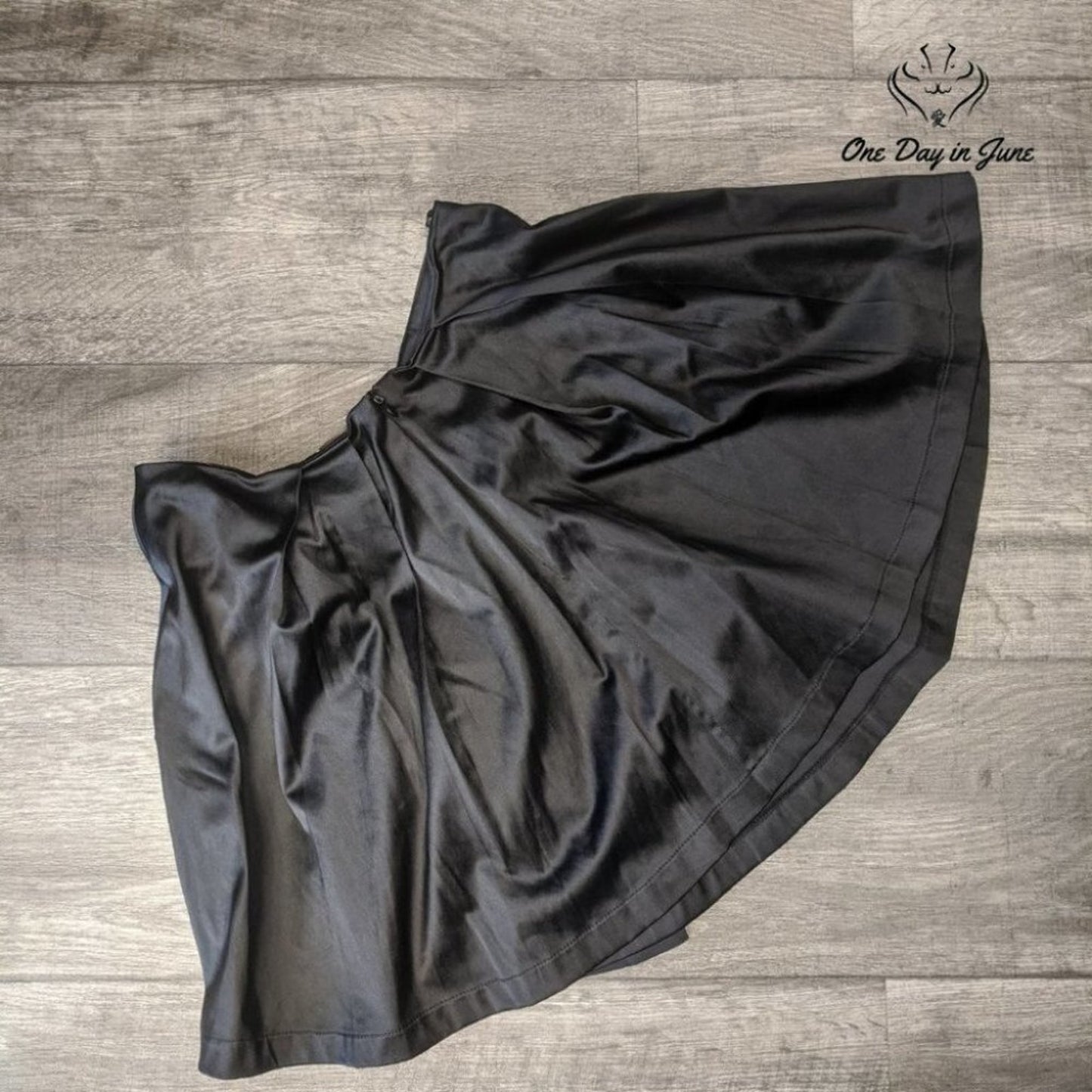 Shulami Skirt Size M