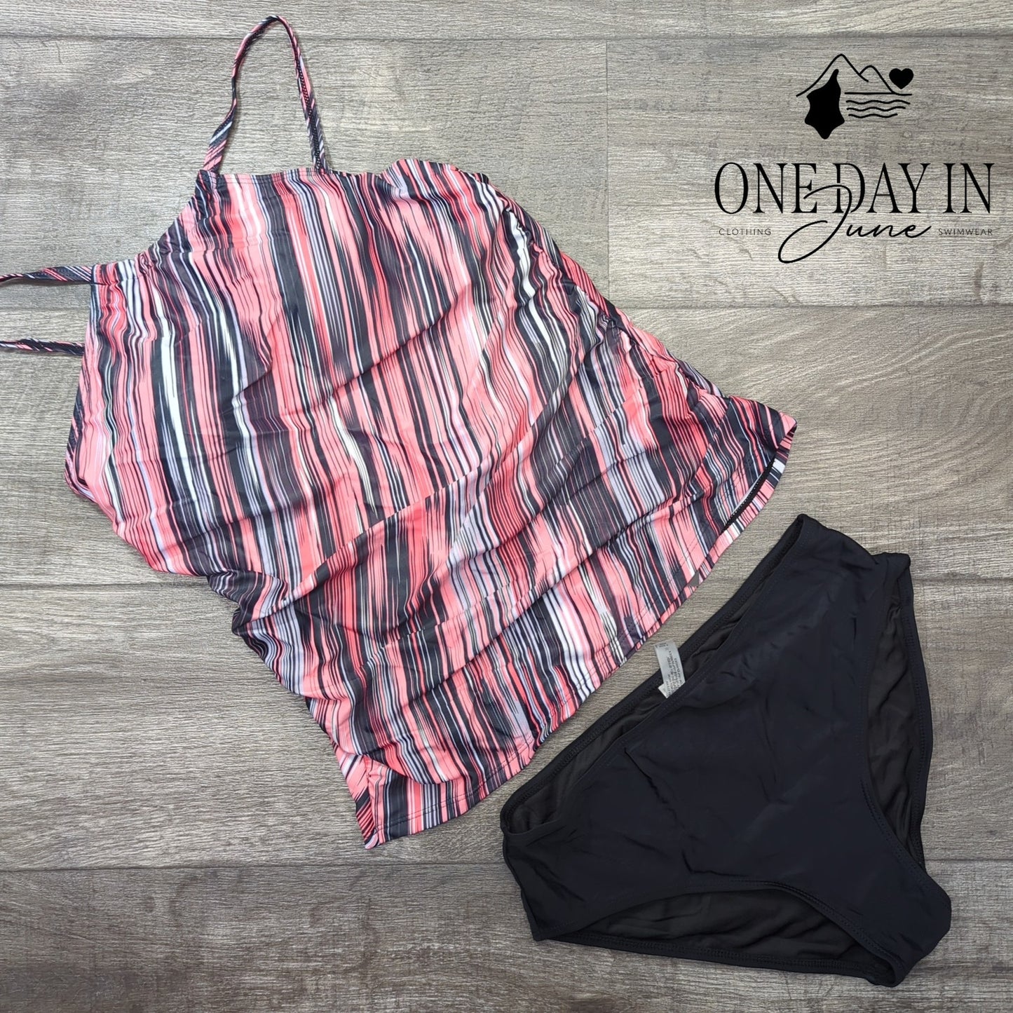 Tempt Me High Neck Tankini Swimsuit Size M