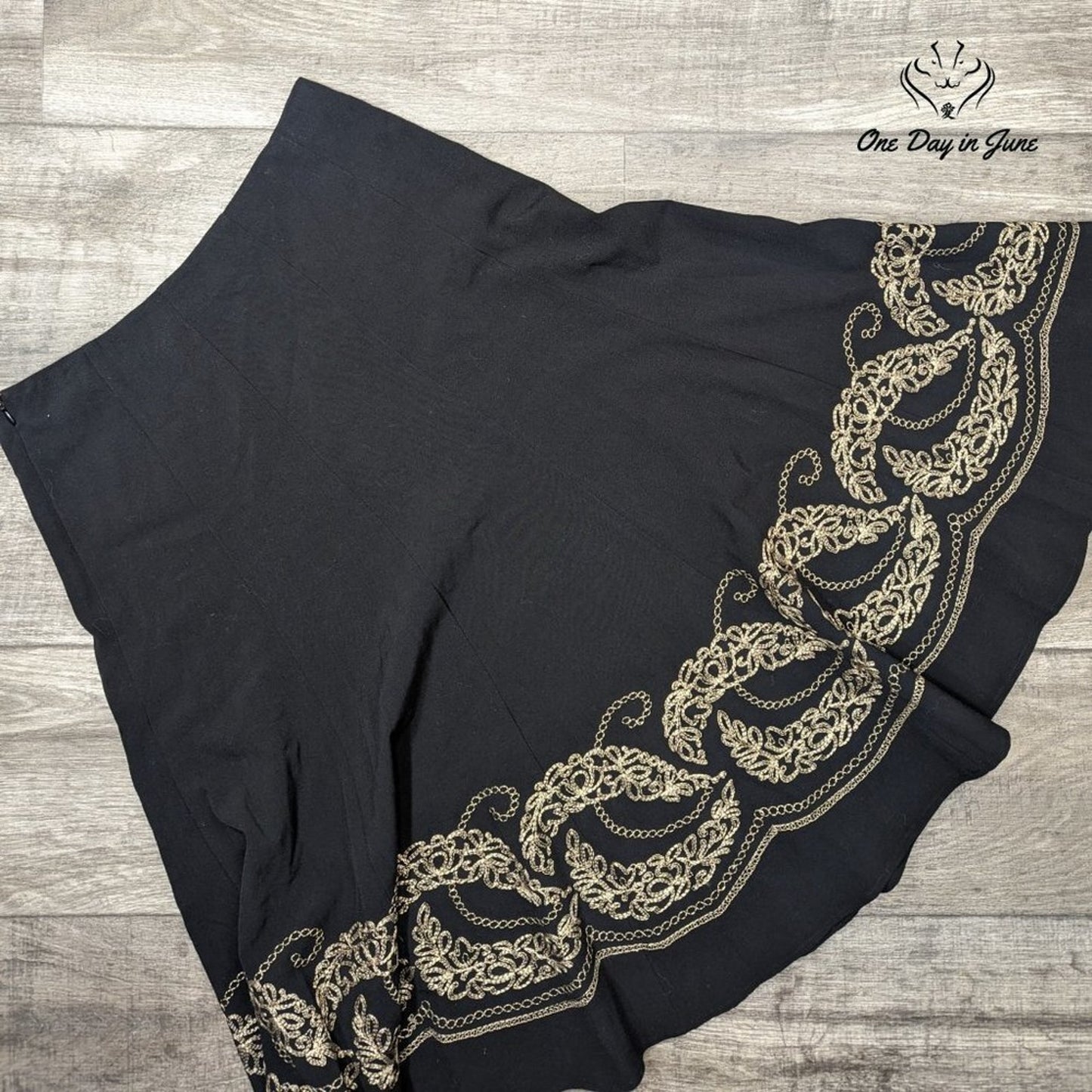 Allison Taylor A Line Embroidered Skirt Size 6