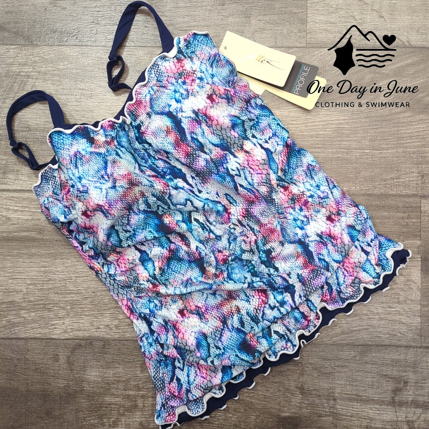 Gottex Ruffle Tankini Top Size 36D