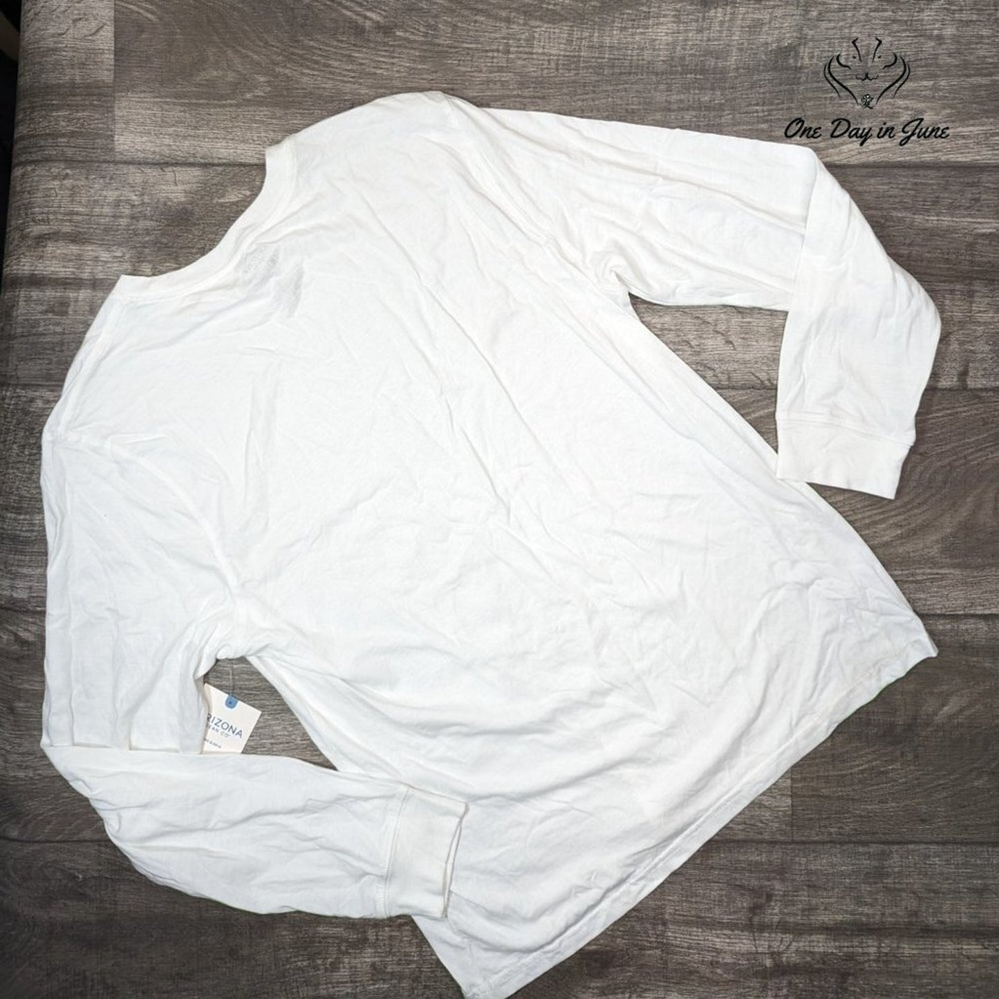 Arizona Jean Co. Long Sleeve Tee Shirt Size M