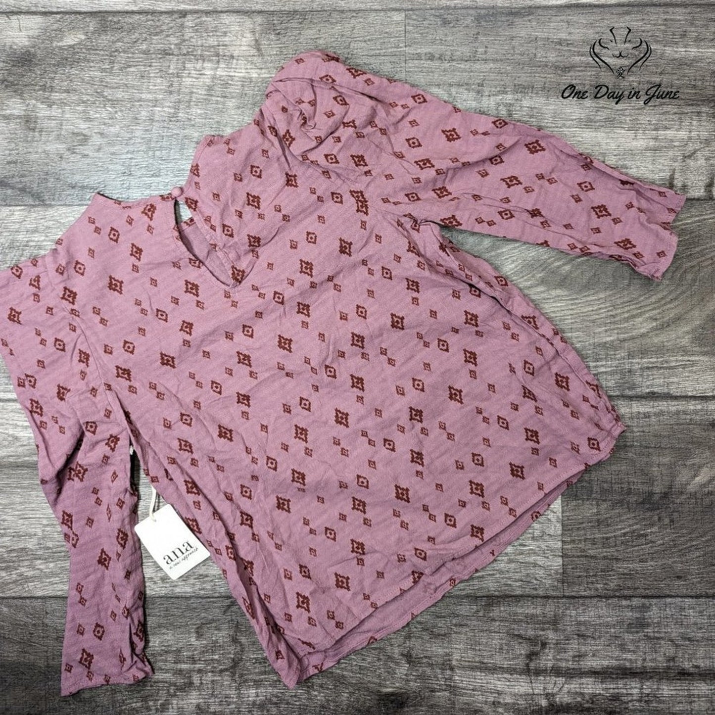 A.n.a Ruffle Shoulder Top Size XS
