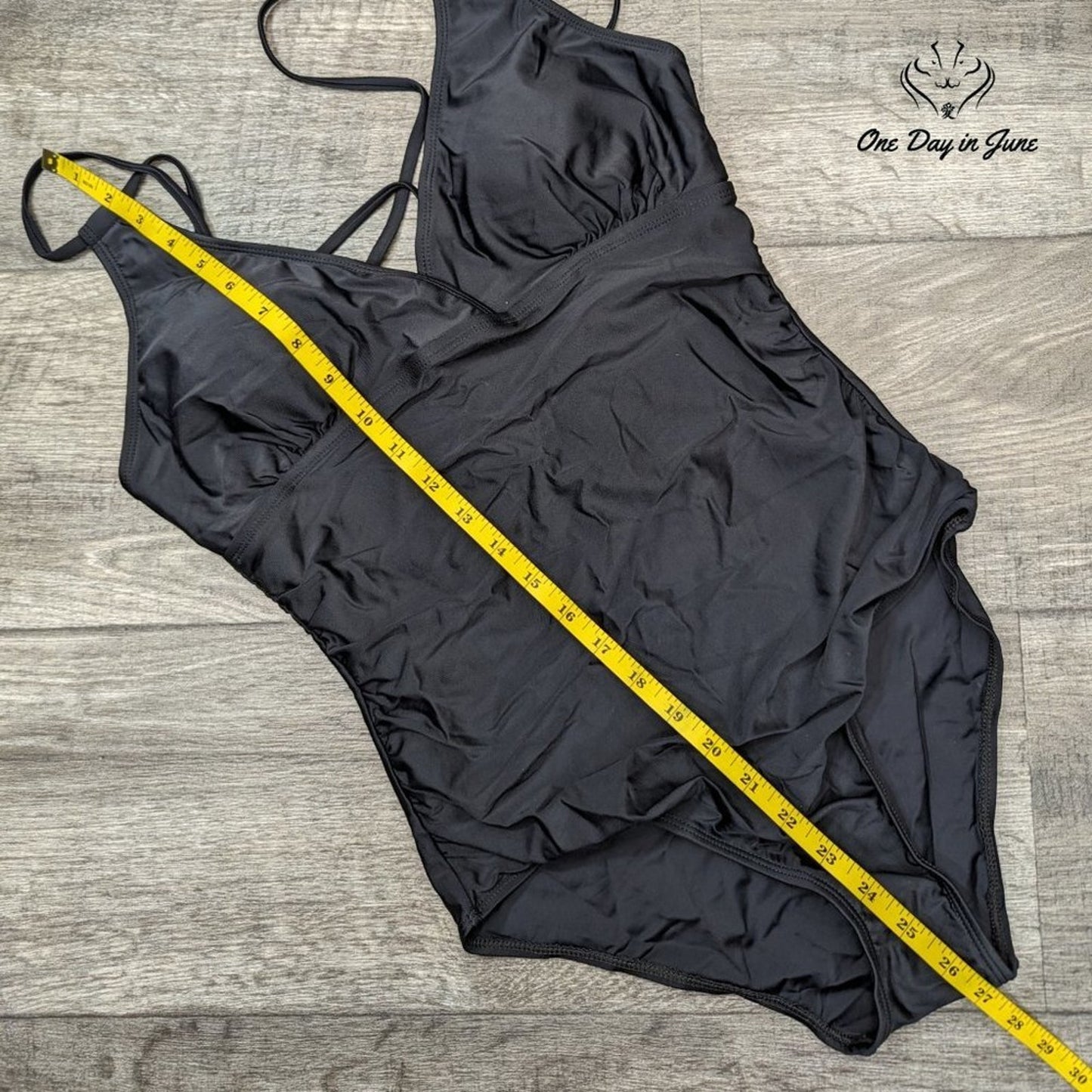 Seamaid V Neck Cross Back One Piece Swimsuit Size M
