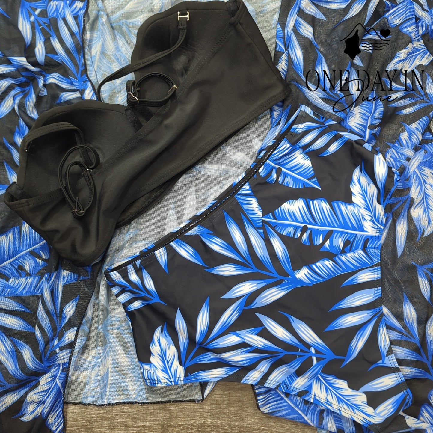 CharmLeaks Molded Cup 3 Piece Bikini Swimsuit Size S