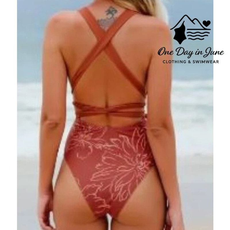 Cupshe Tie Wrap V Neck One Piece Swimsuit Size S