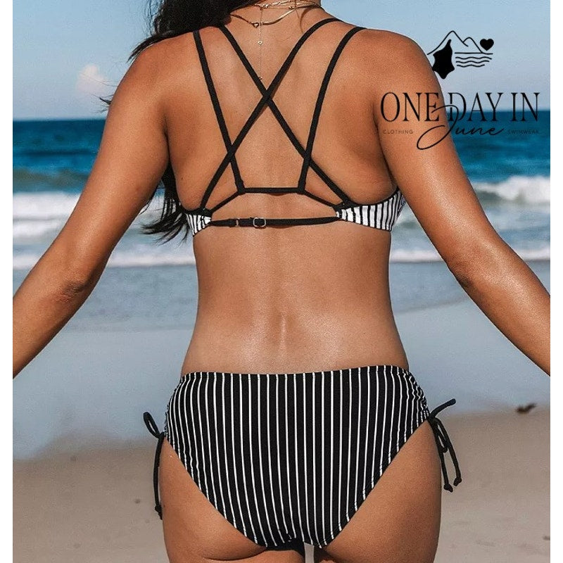 Cupshe Ruched Side Striped Bikini Swimsuit Size XL
