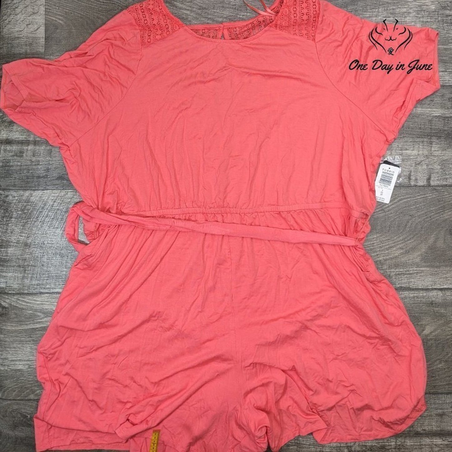 Torrid Short Sleeve Belted Romper Size 5X