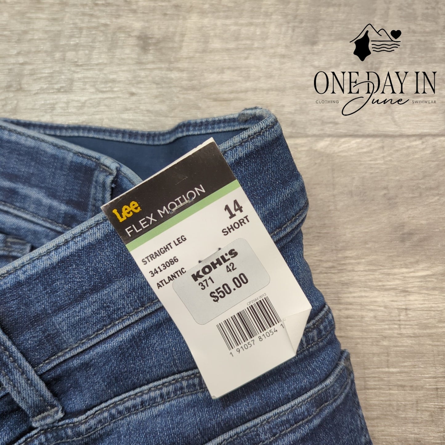 Lee Flex Motion Straight Leg Jeans Size 14