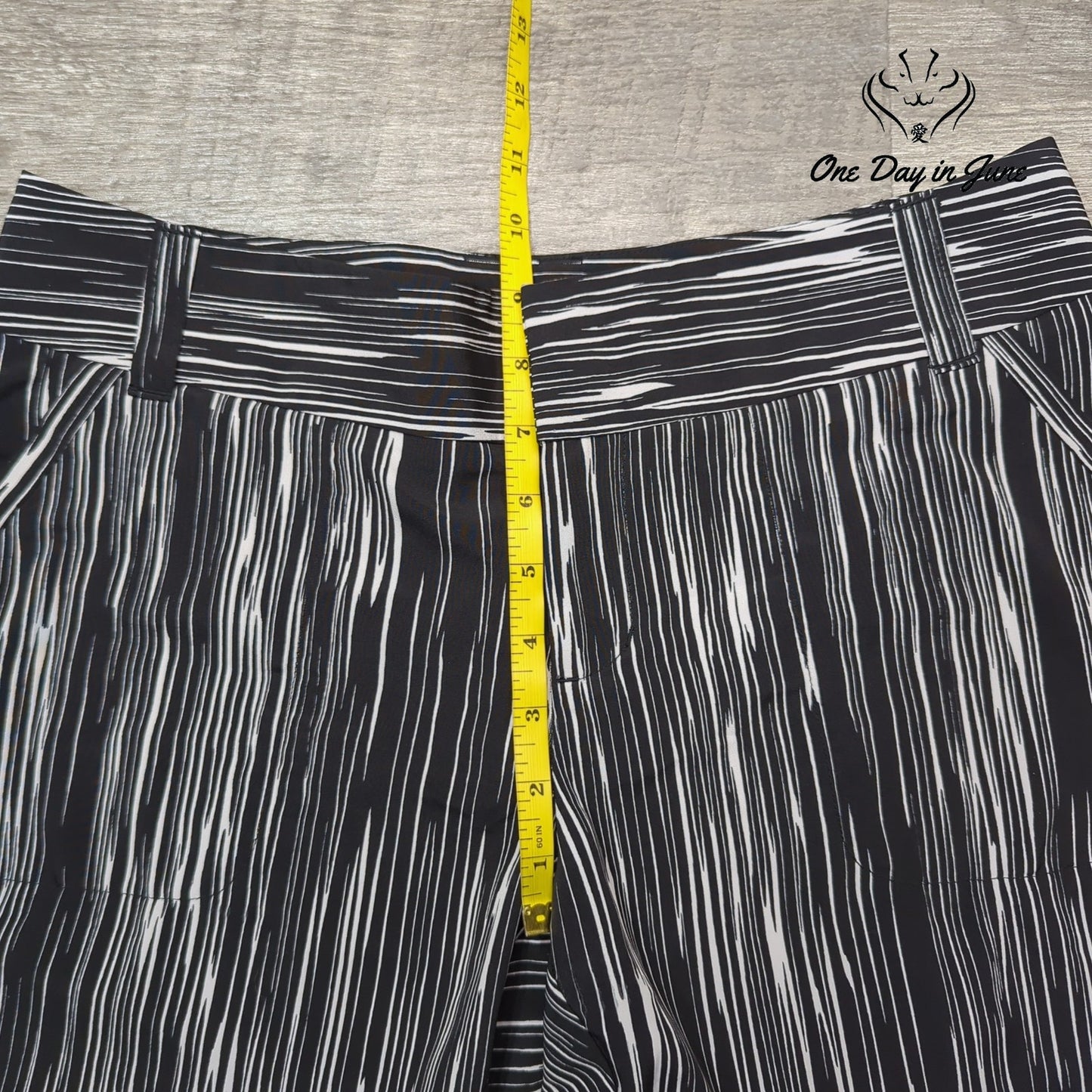 Calvin Klein Light Weight Pants Size 6