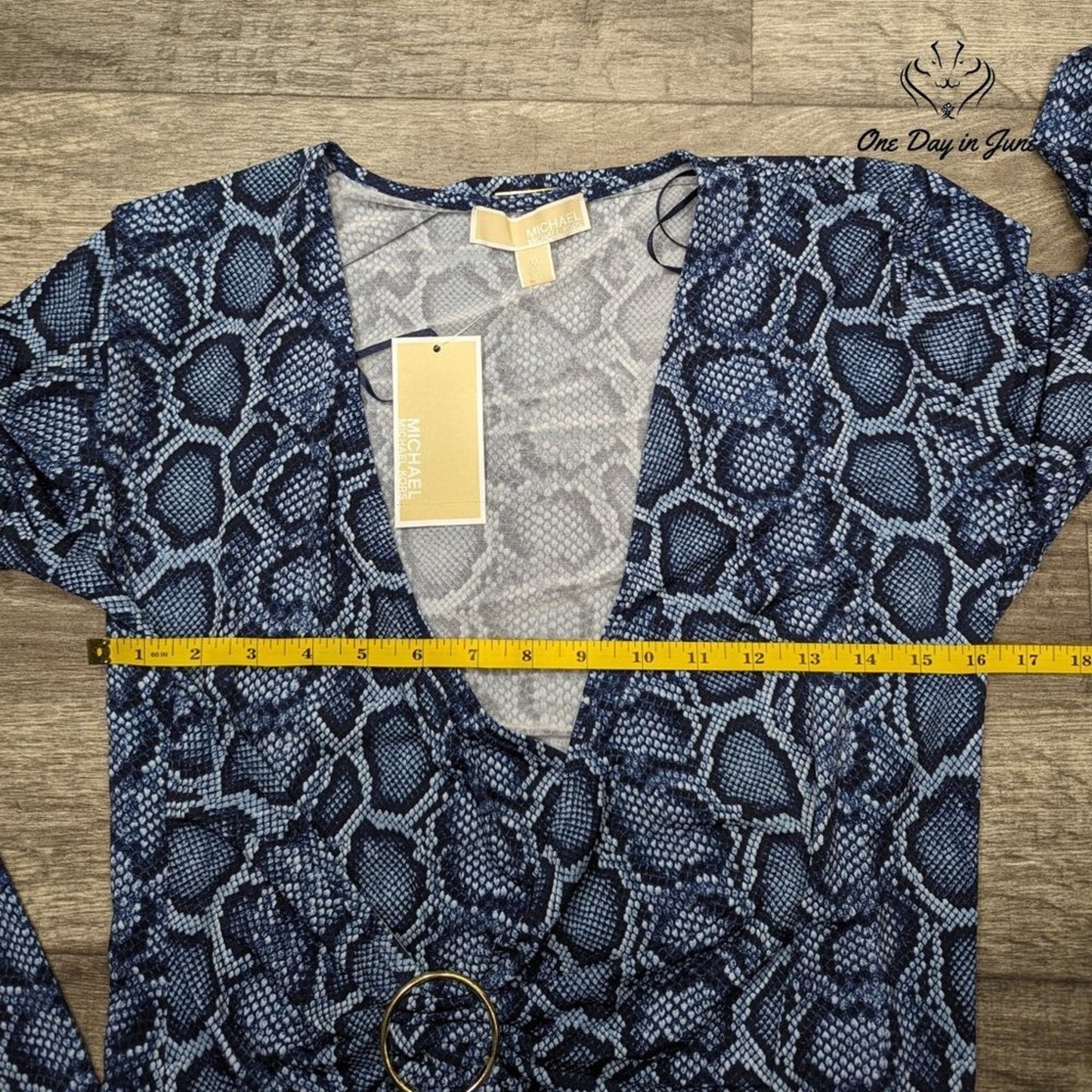 Michael Kors Long Sleeve Snake Print Top Size M