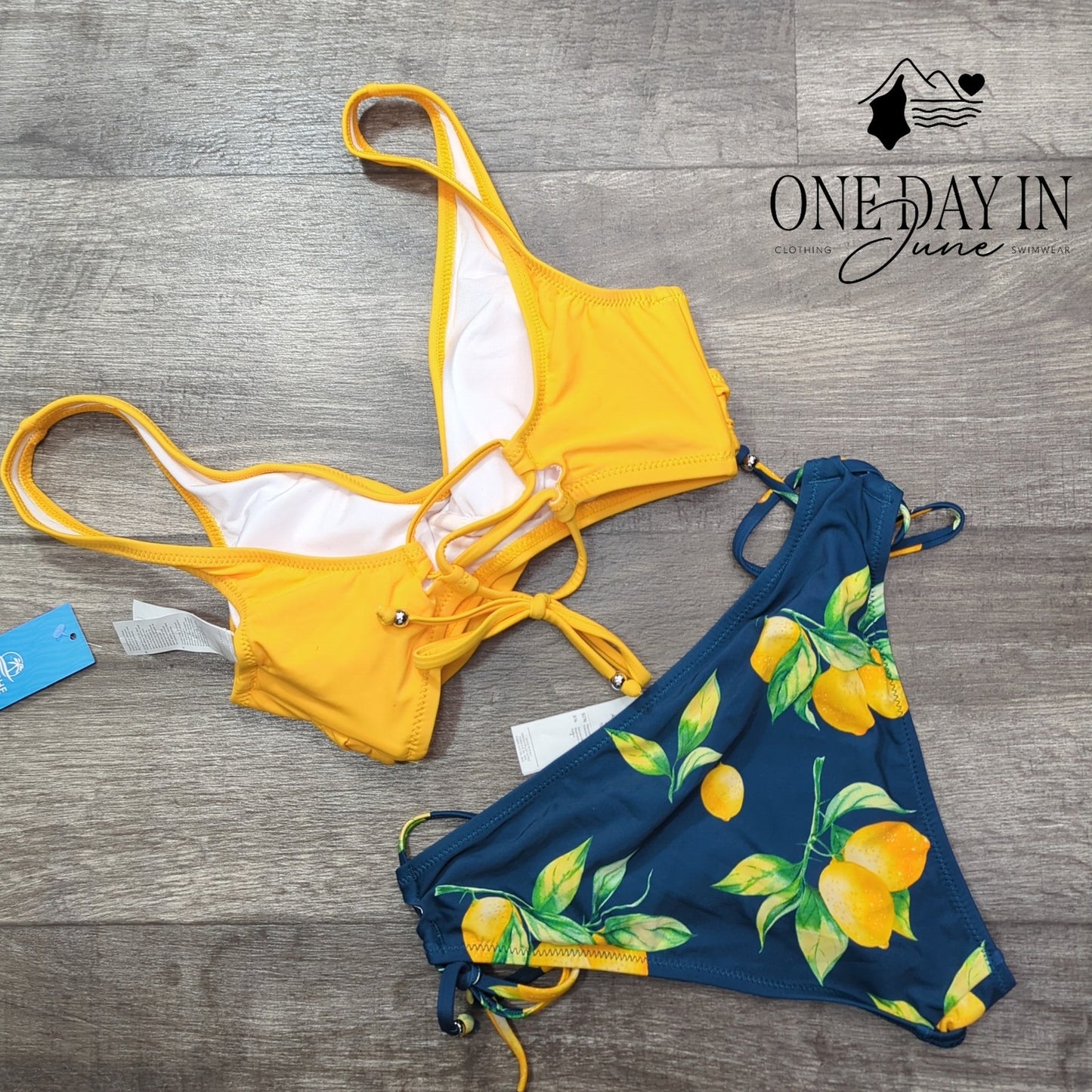 Cupshe Twist Front Floral Bikini Swimsuit Size S