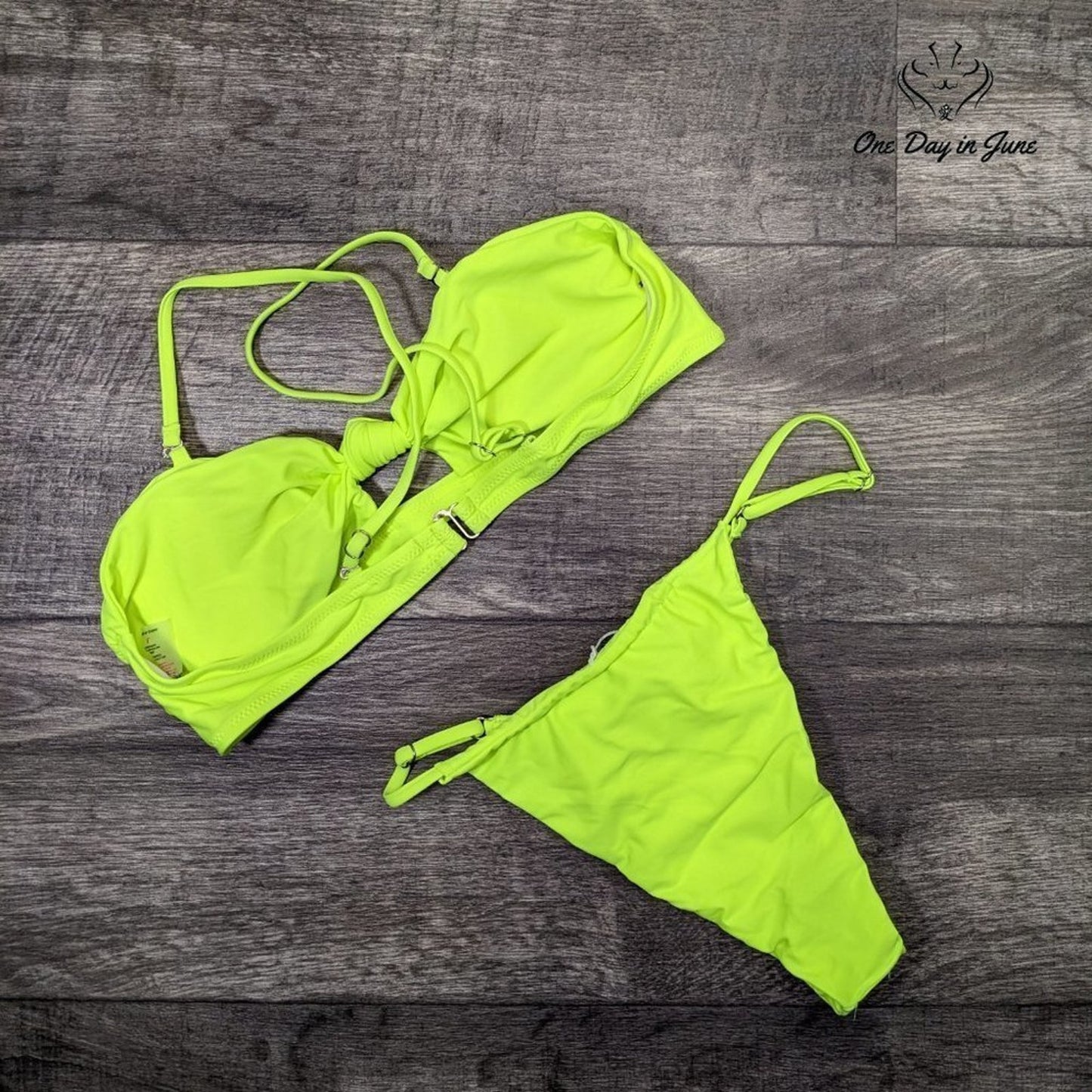 Sovoyontee Tie Knot Keyhole Bikini Swimsuit Size L