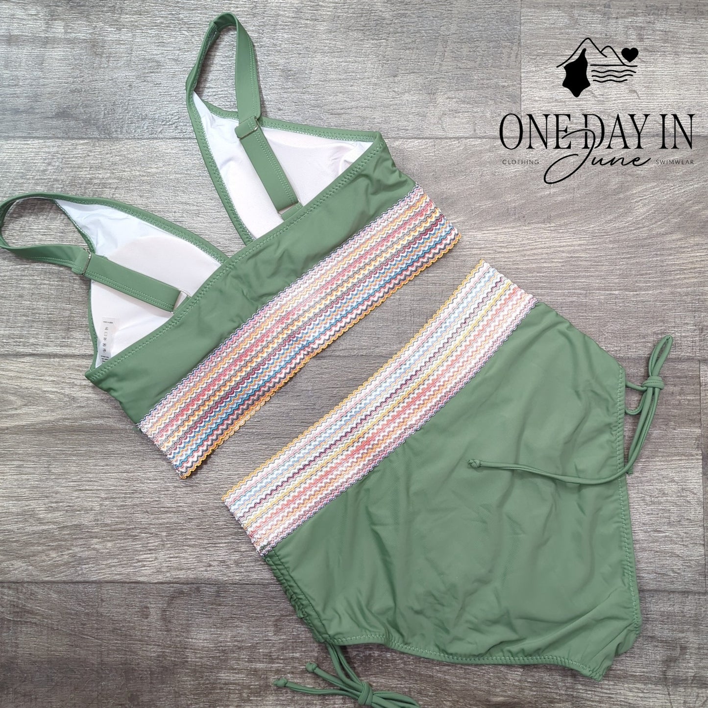 Blooming Jelly V Neck High Waist Bikini Swimsuit Size M