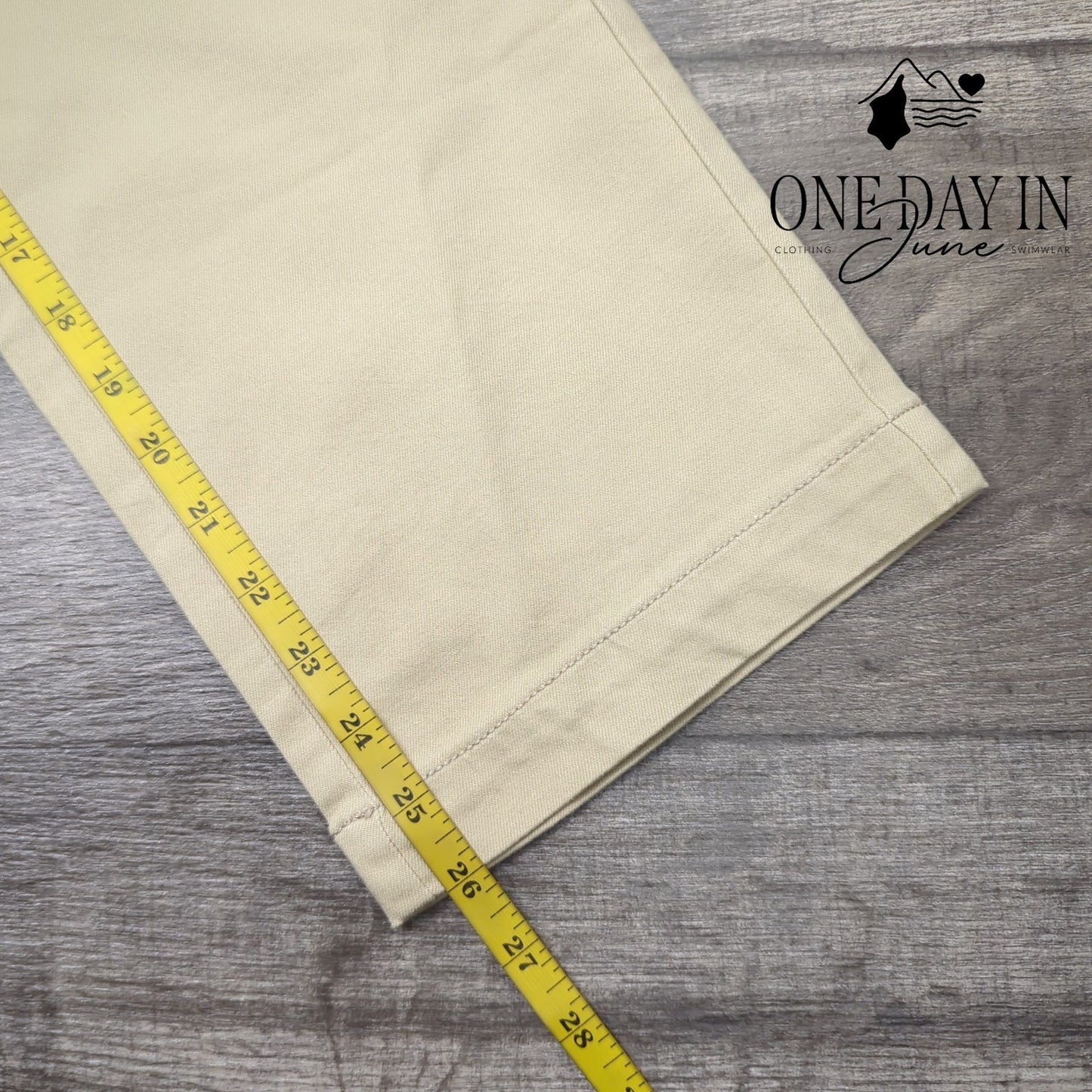 Loft Mid Rise Straight Crop Pants Size 12
