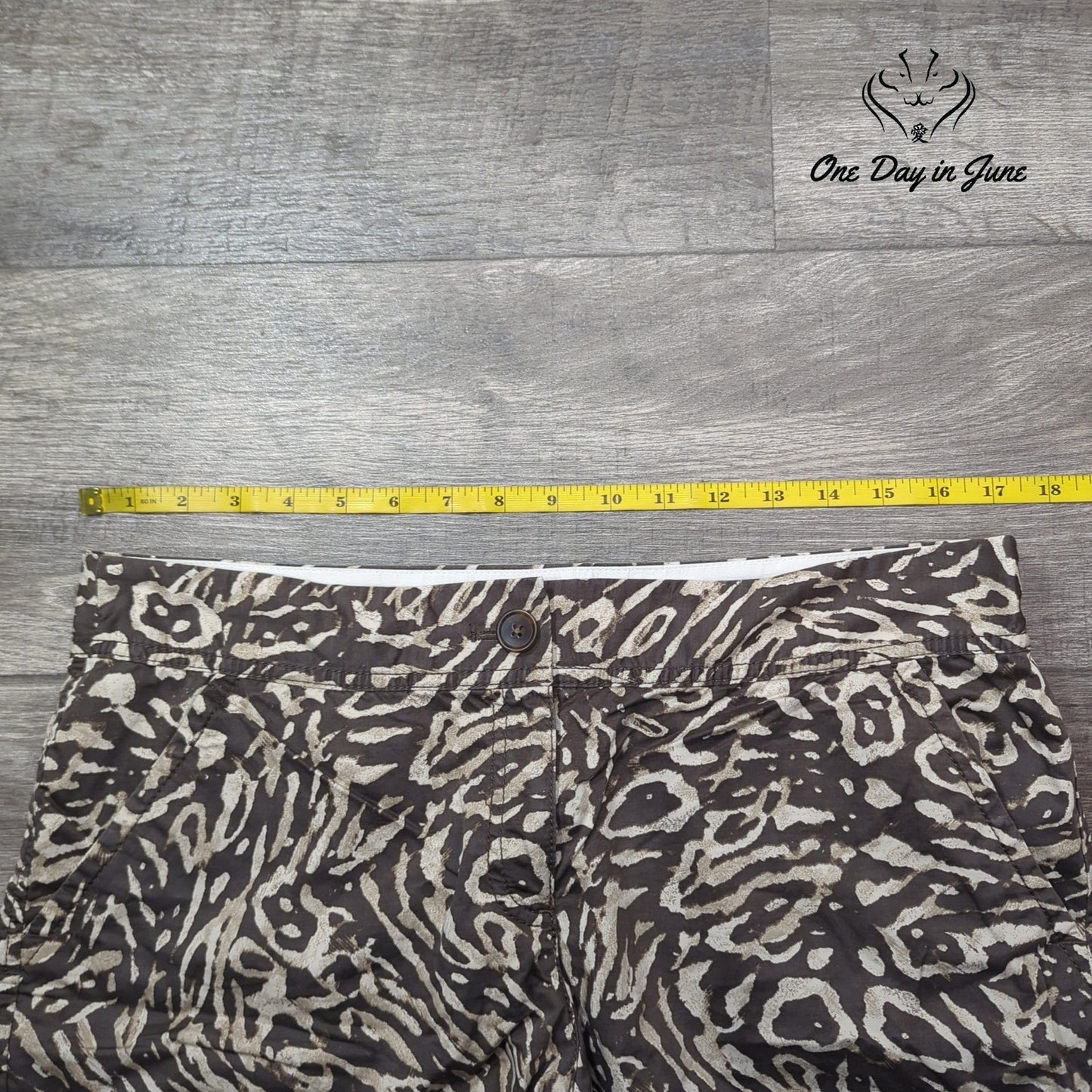 Loft Flat Front Shorts Size 8