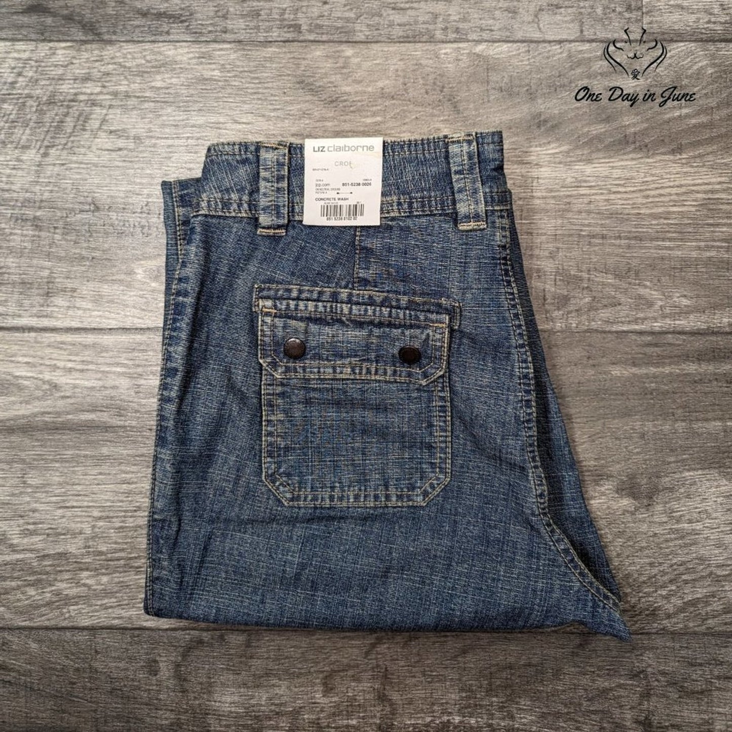 Liz Claiborne Concrete Wash Crop Jeans Size 4