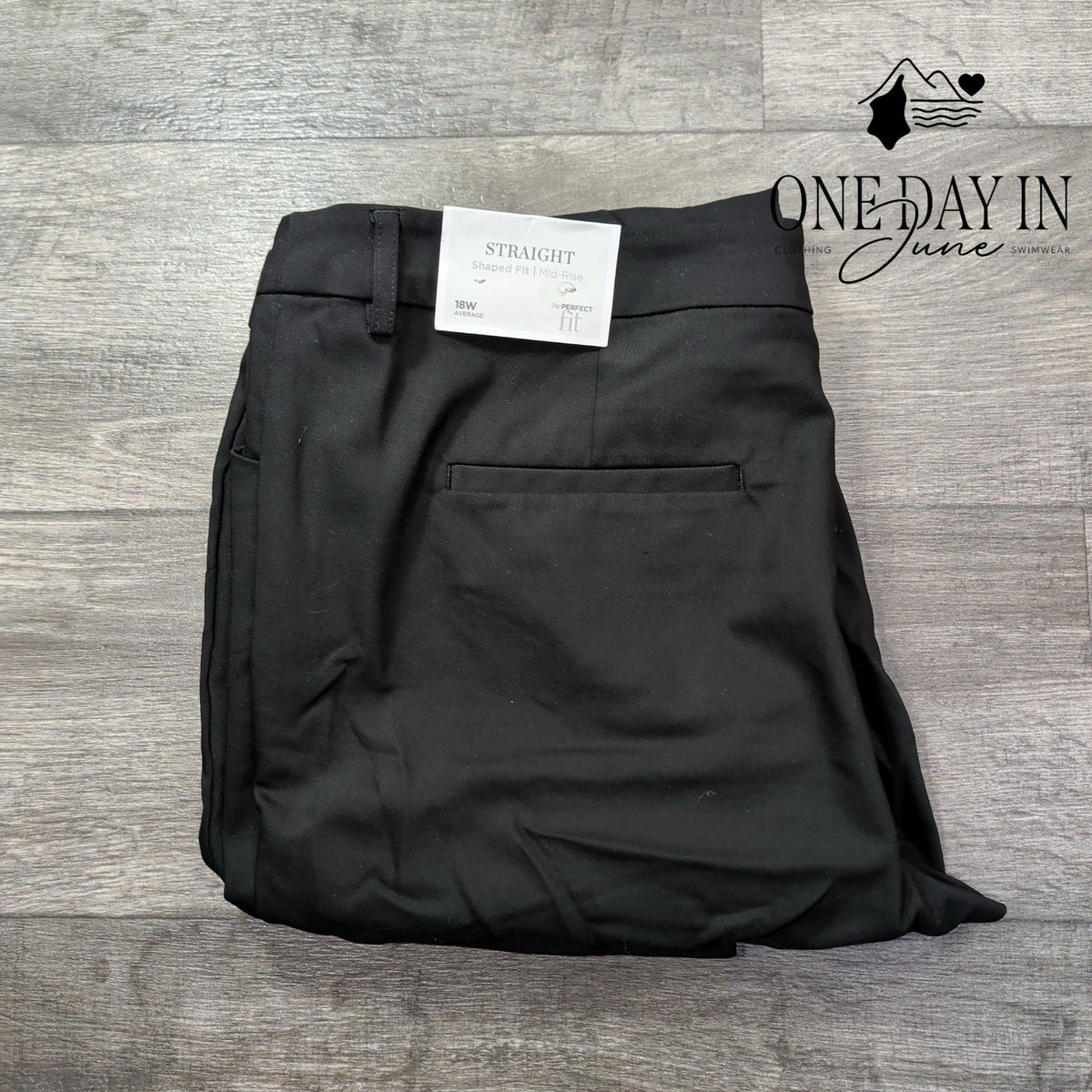 CJ Banks Plus Size Straight Mid Rise Dress Pants Black NWT Size 18W