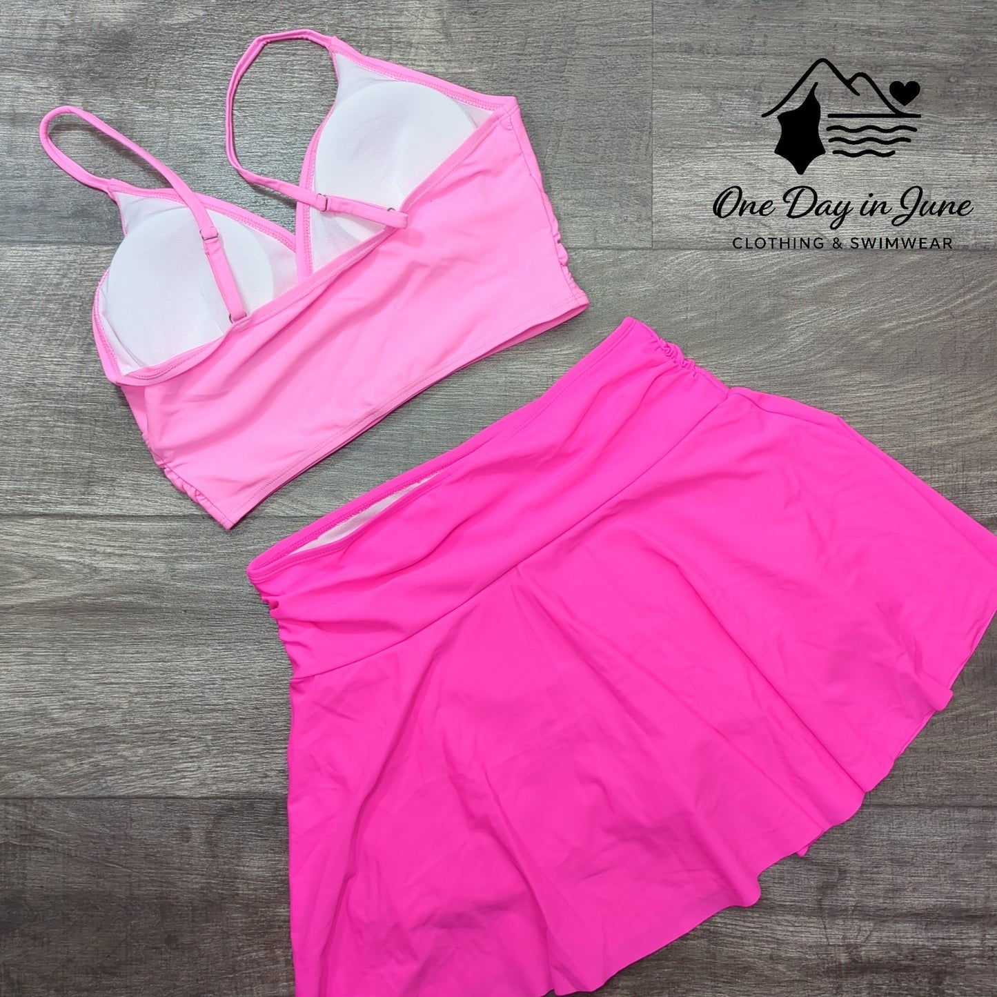 Charmleaks V Neck Crop Skirted Bikini Swimsuit Size M