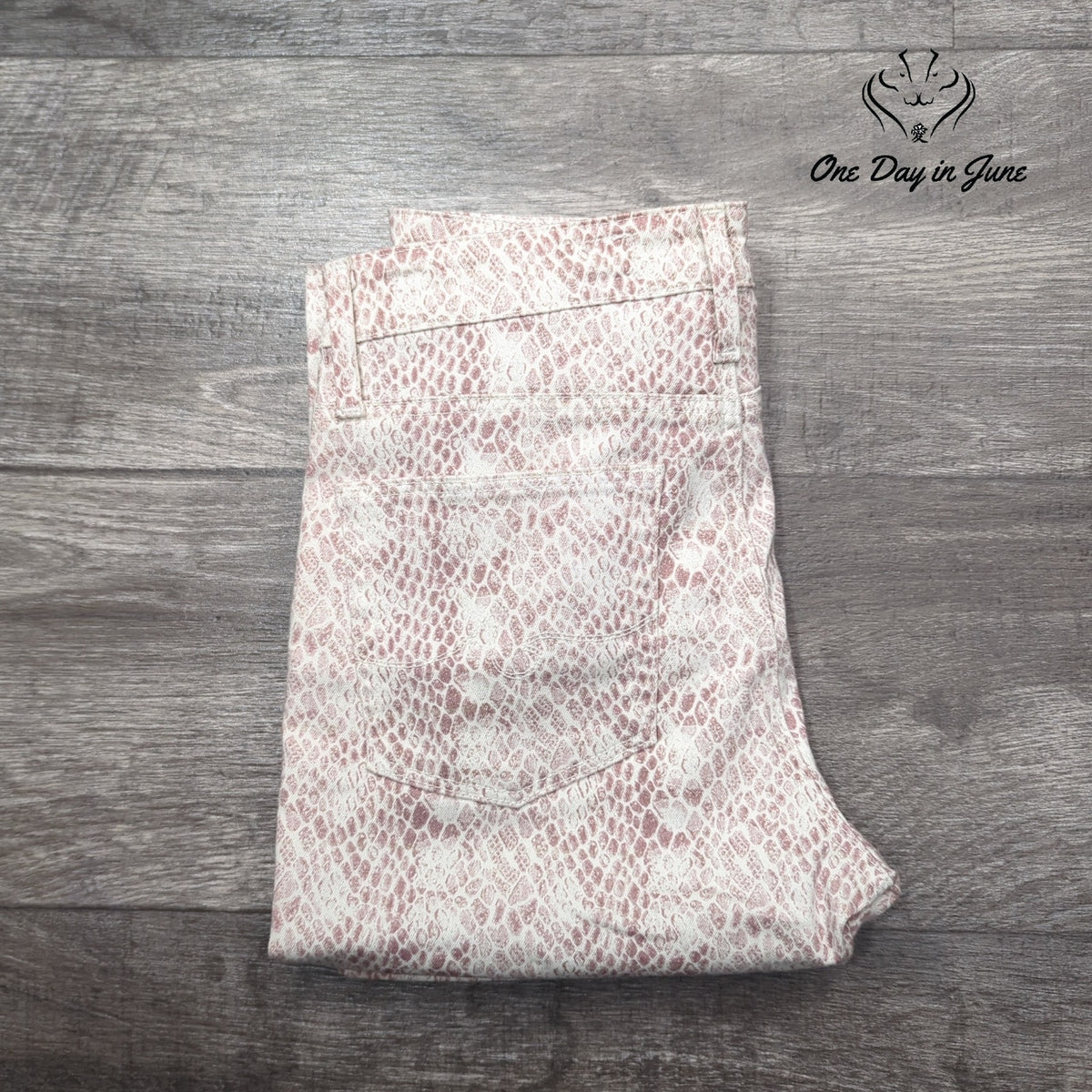 AG Adriano Goldschmied Farrah Skinny Ankle Snake Print Jeans Pink NWT Size (6)