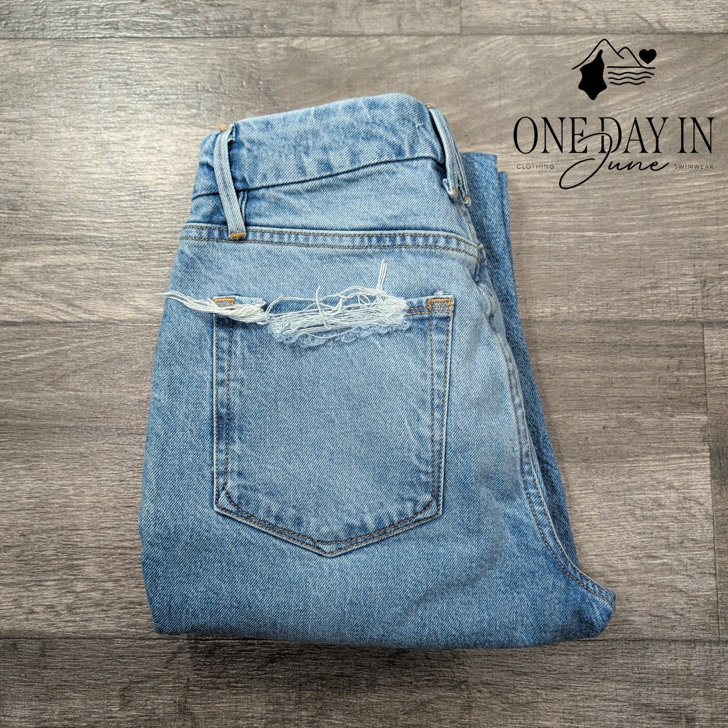 Good American Cropped Jeans Size 00 (24)