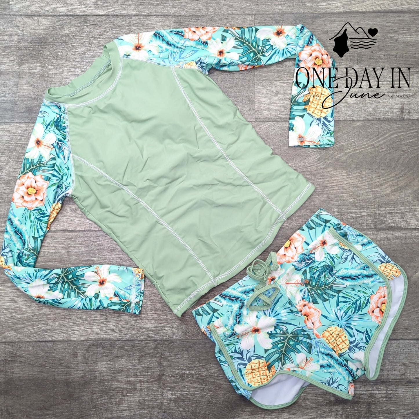 Adisputent Long Sleeve Rashguard Tankini Swimsuit Size S