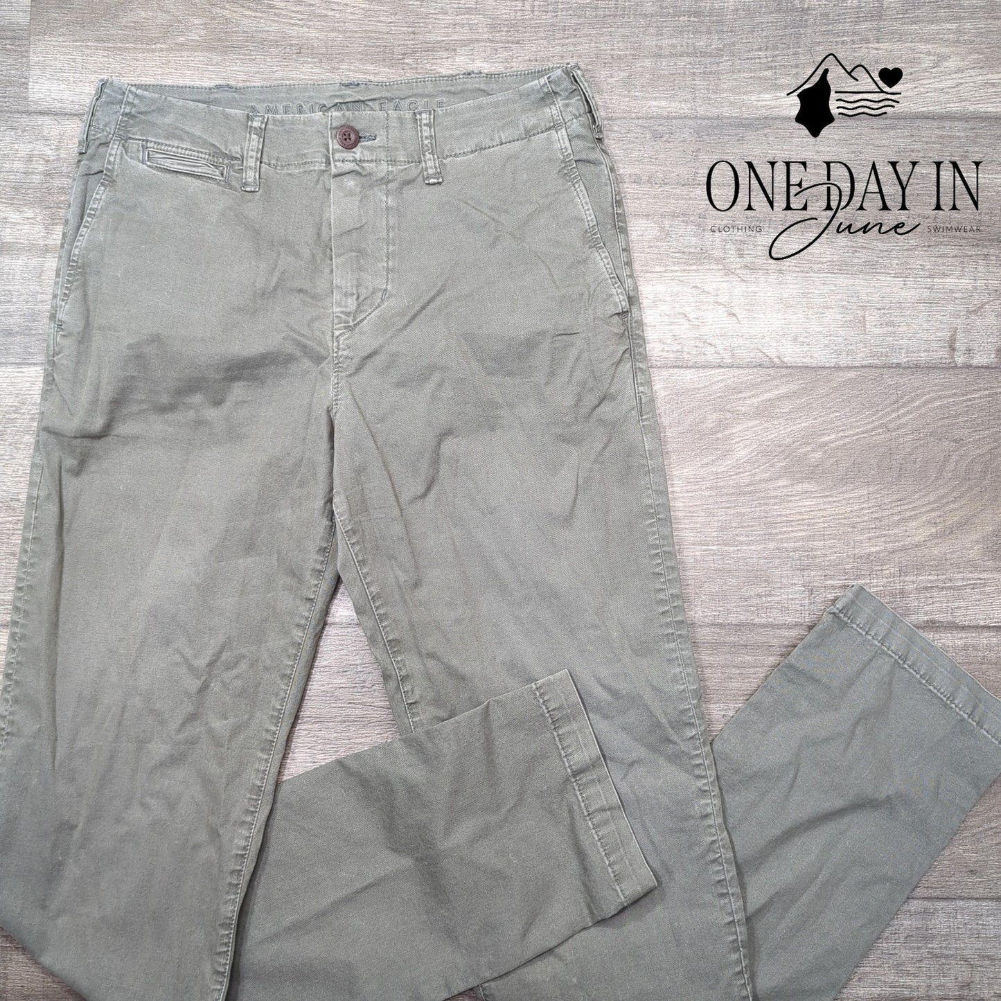 American Eagle Outfitters Straight Leg Jeans Size 30X36