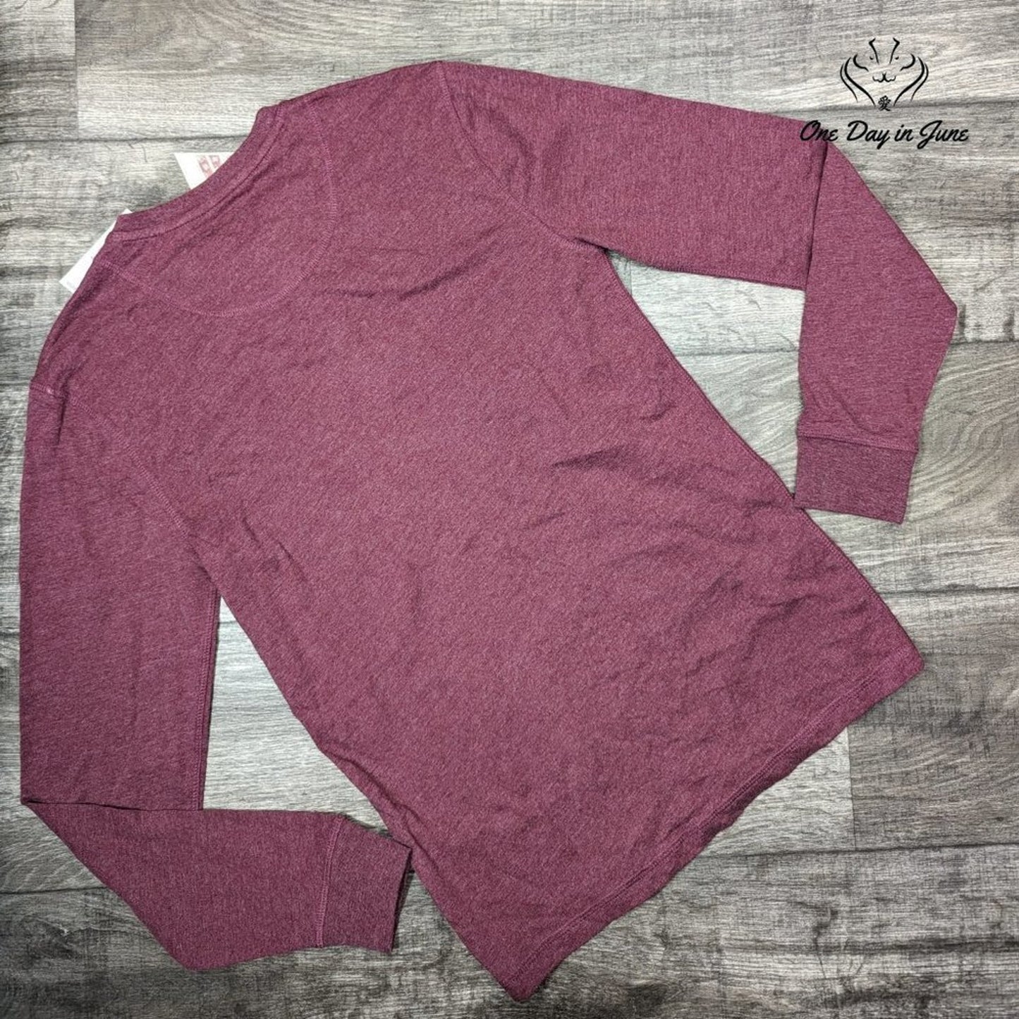 American Threads Long Sleeve Tee Shirt Size S