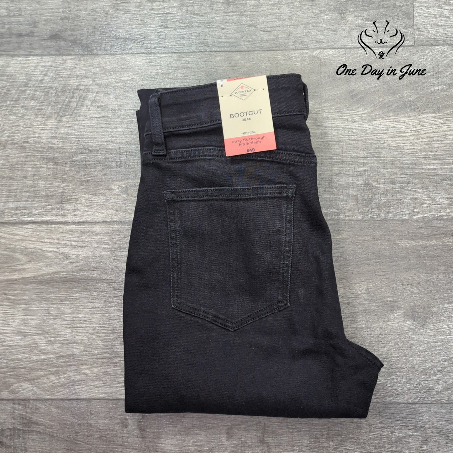 St. John's Bay Mid Rise Bootcut Leg Jeans Size 8