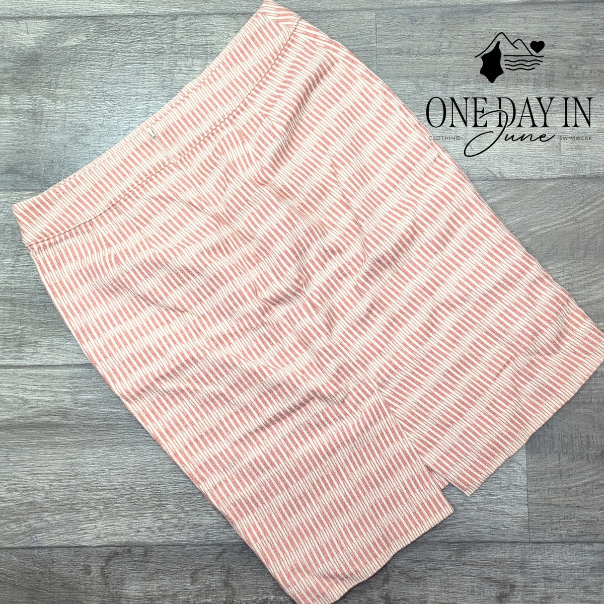Loft Pencil Skirt Coral Pink White Striped Textured Lined Size 6
