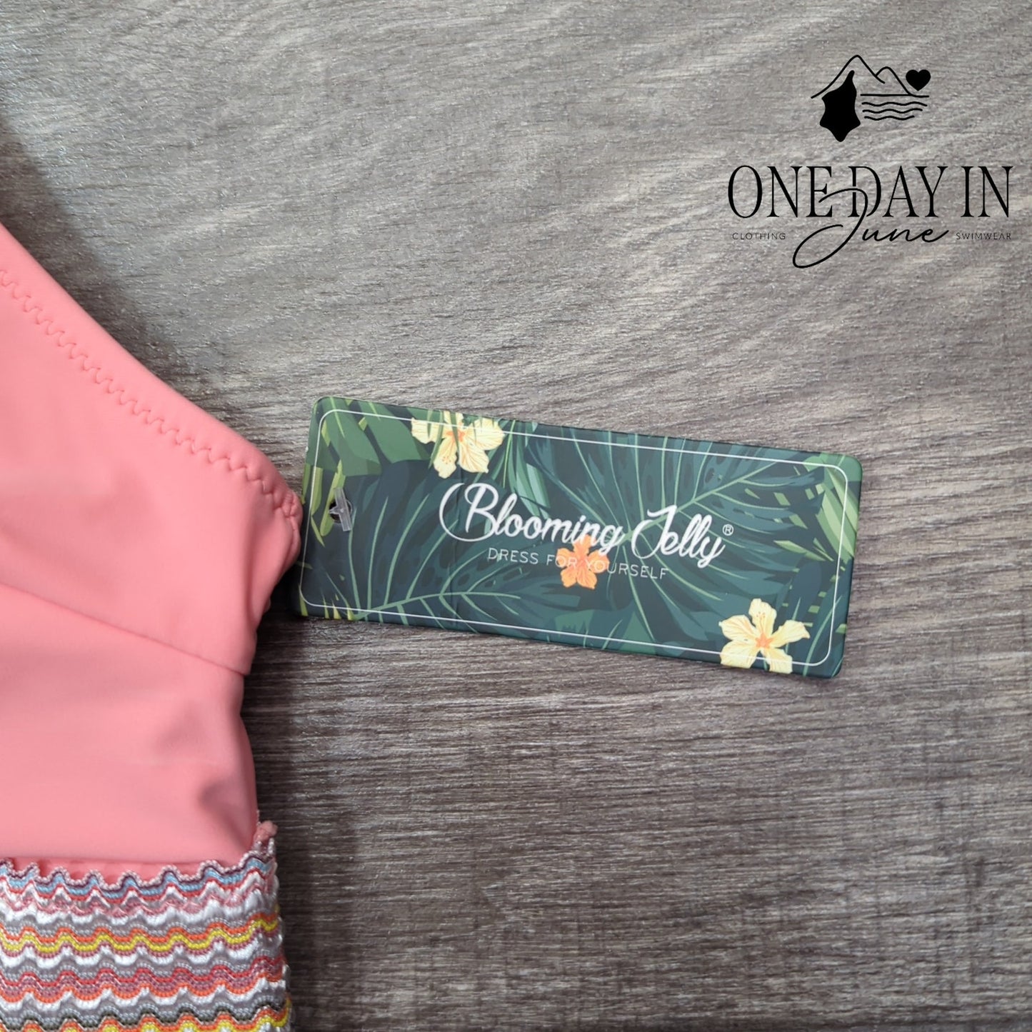 Blooming Jelly V Neck High Waist Bikini Swimsuit Size M