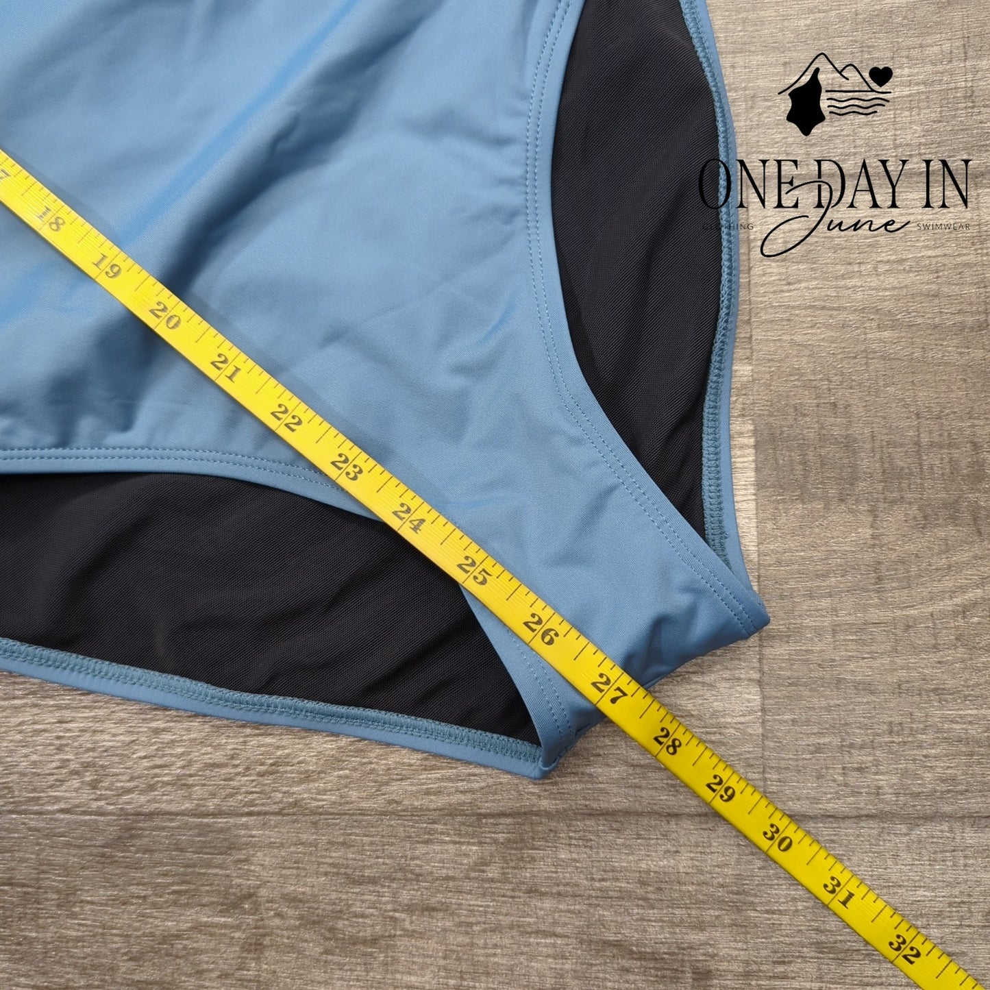 Cupshe Slim and Sculpt One Piece Swimsuit Size XL