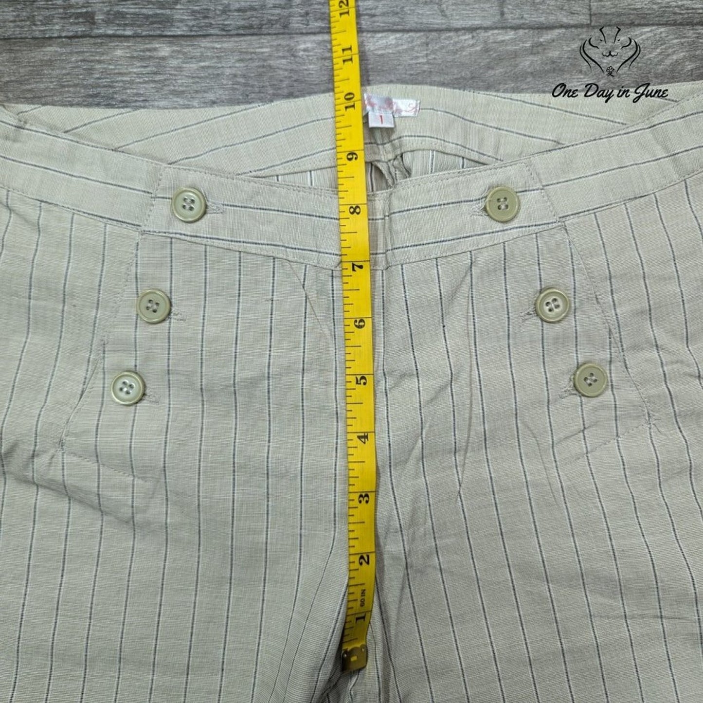 Urban Outfitters Juniors Button Front Shorts Size 1