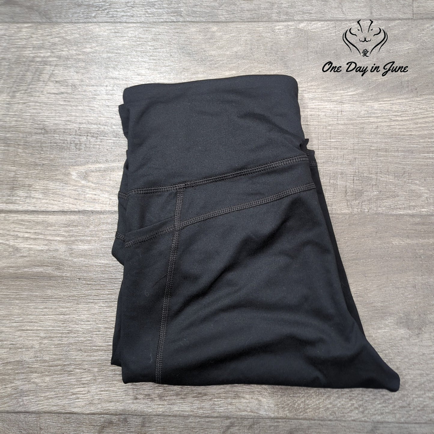 Champion Cropped Yoga Pants Size L